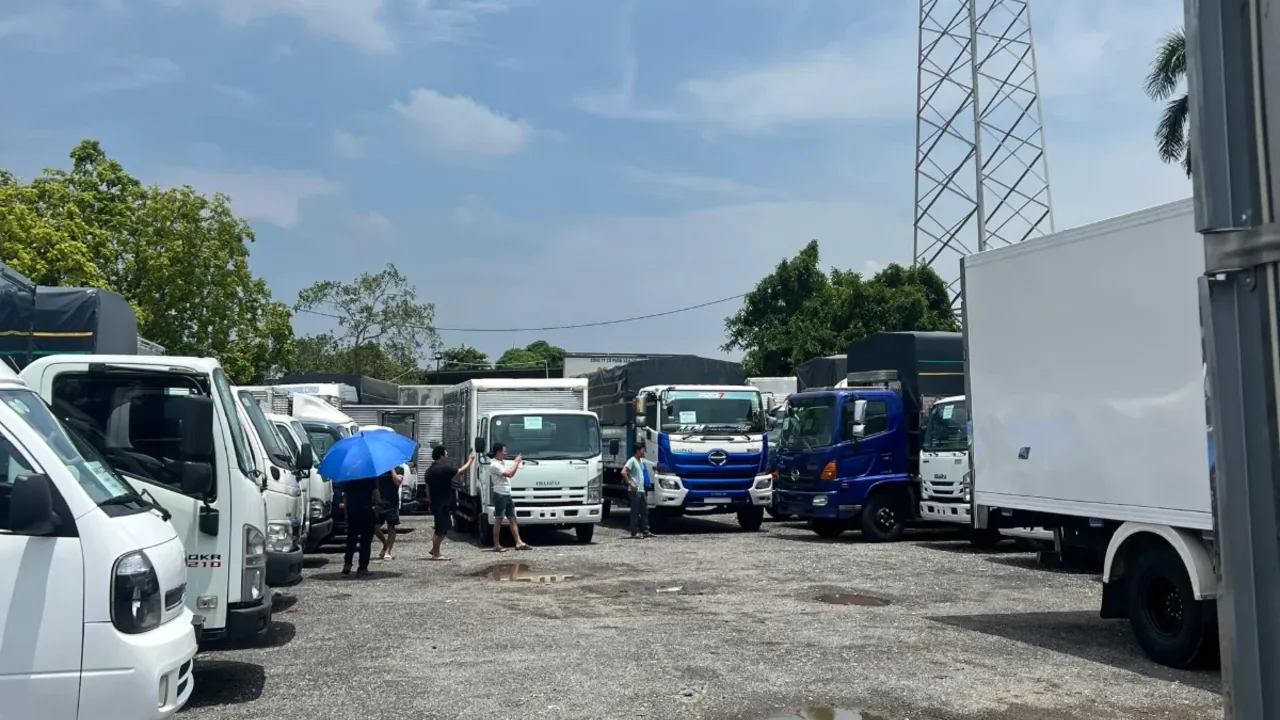 Có nên mua xe tải cũ không? Ưu điểm, nhược điểm và những trường hợp nên mua