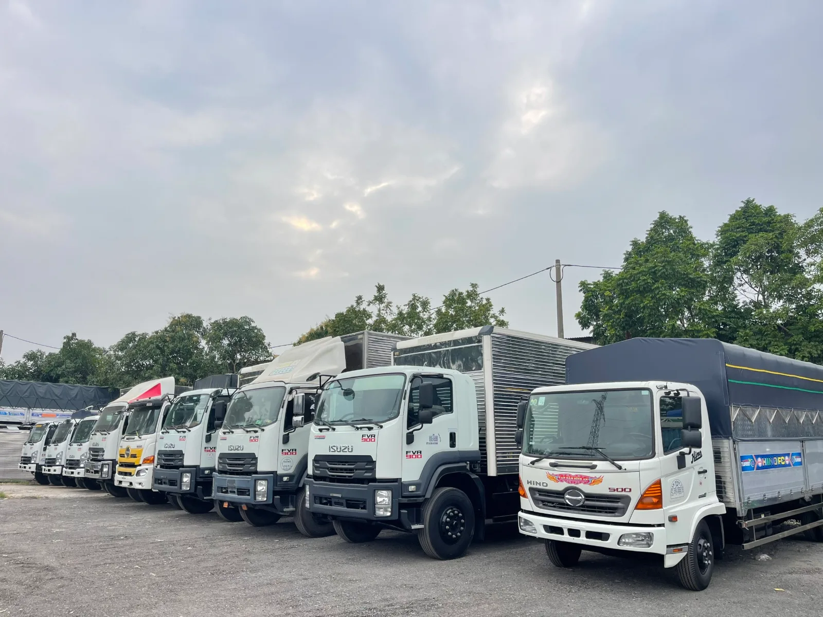 Bãi xe Thắng Cảnh, Long Biên, Hà Nội