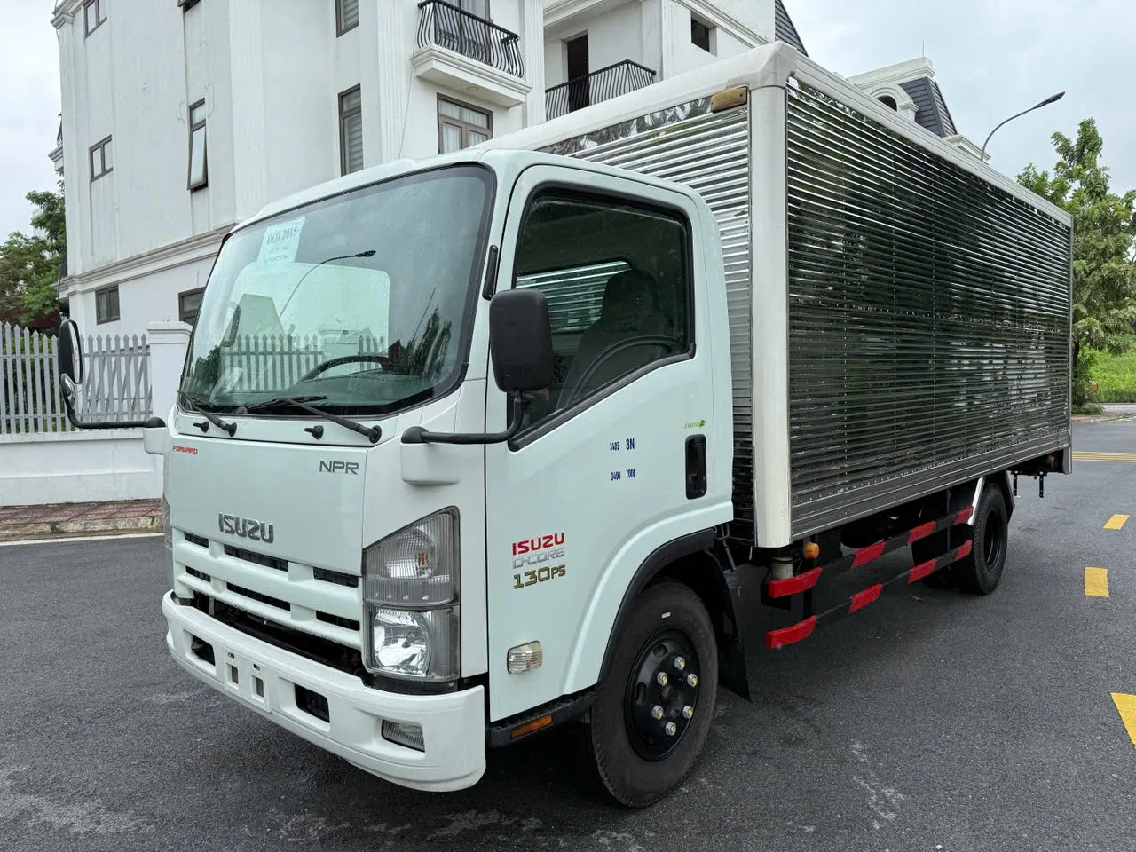 Ảnh isuzu npr đời 2015
