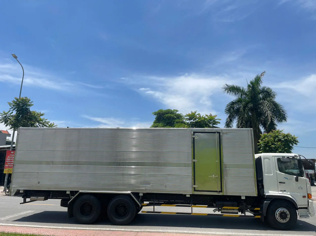 Sau khi mua xe tải cũ cần làm gì? Checklist để xe vận hành ổn định