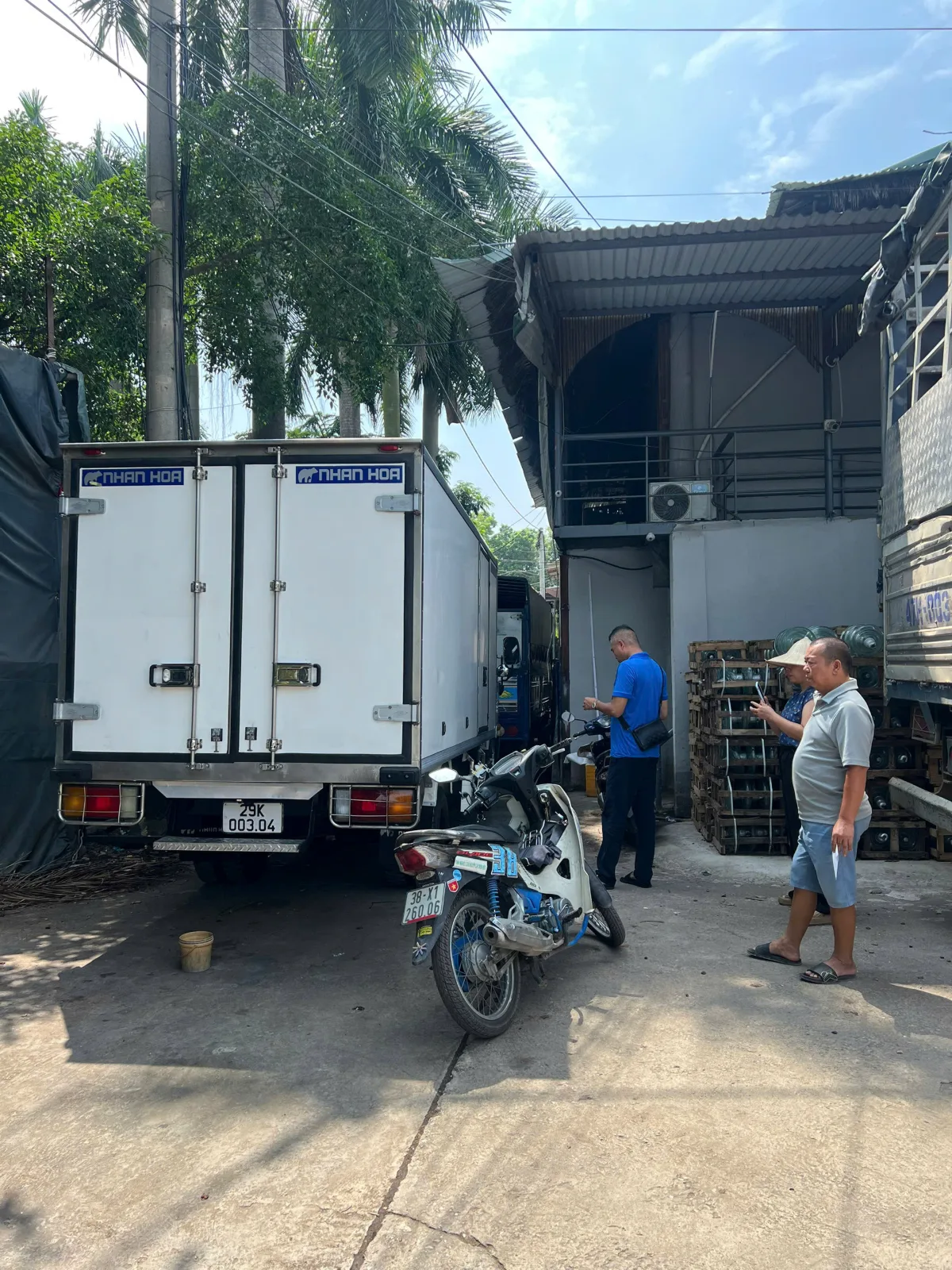 Thực Tế Quy Trình Bàn Giao Xe Tải Cũ Tận Nơi Cho Khách Hàng Tỉnh Xa Tại Thắng Cảnh Auto