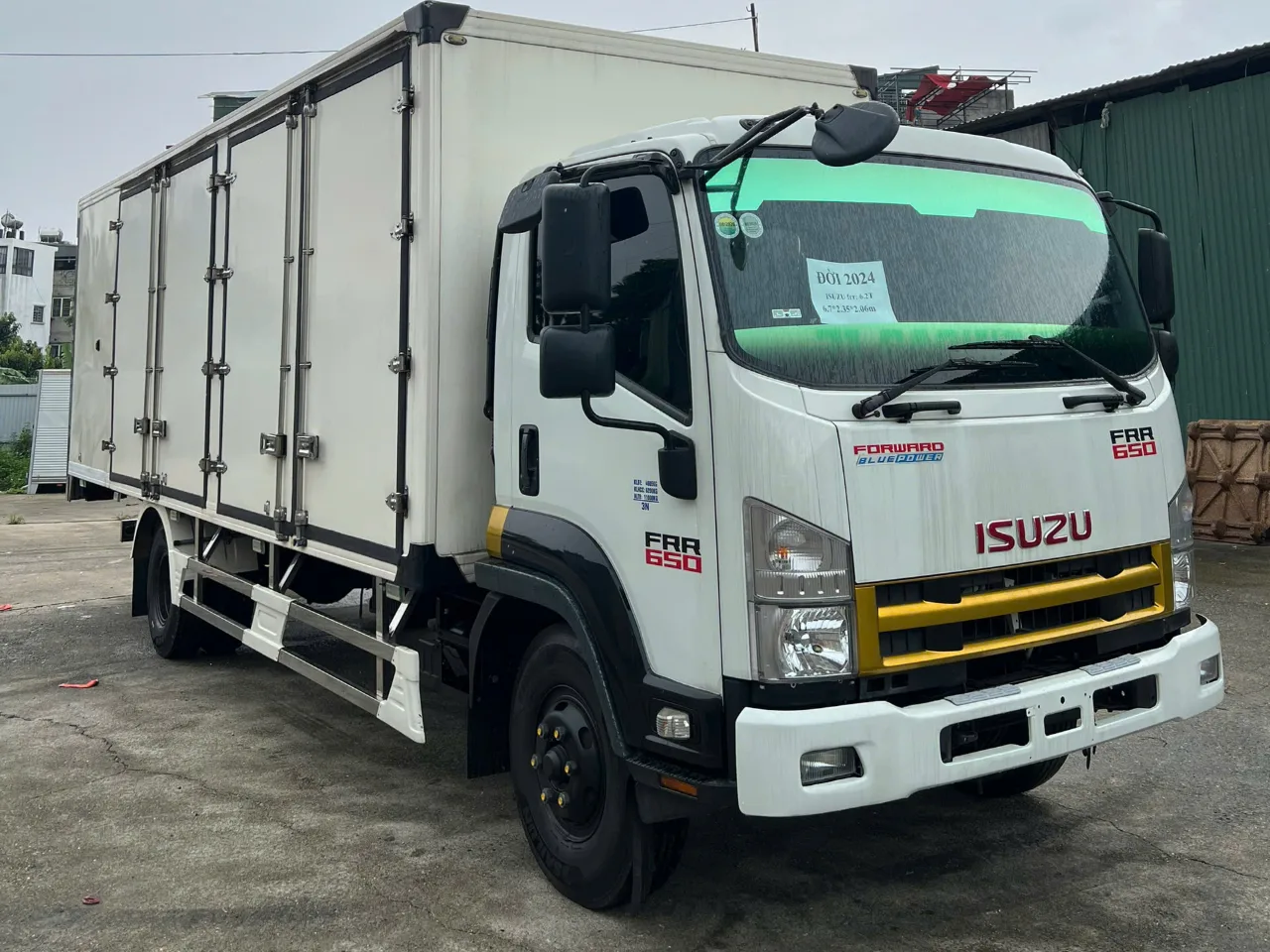 Isuzu FRR 650 thùng kín đời 2024