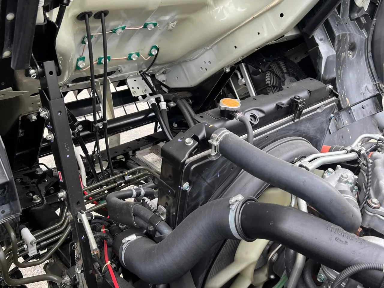 Isuzu FRR 650 thùng kín đời 2024 - ảnh 13