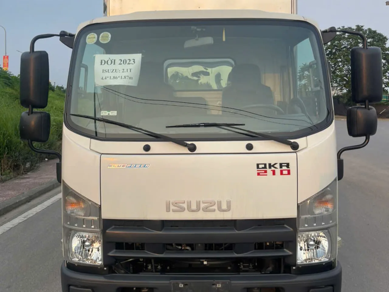 Isuzu QKR 210 thùng kín đời 2023 - ảnh thu nhỏ 12