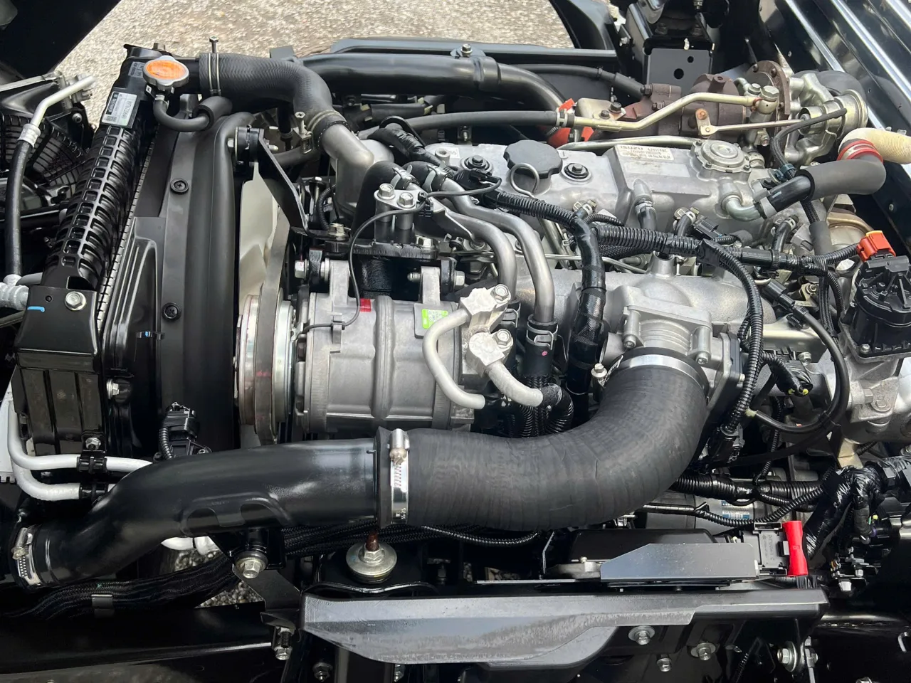 Isuzu QKR 210 mui bạt đời 2023 - ảnh thu nhỏ 10