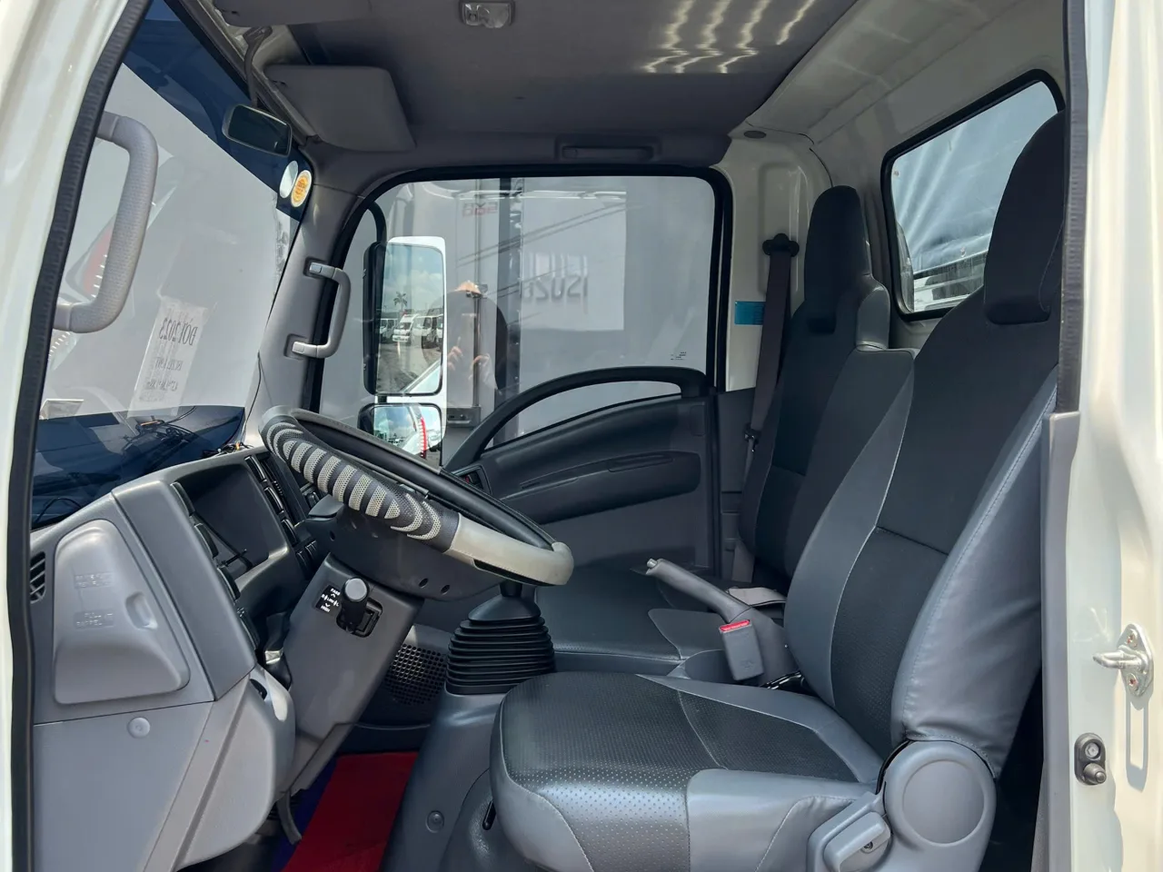 Isuzu QKR 210 mui bạt đời 2023 - ảnh thu nhỏ 9