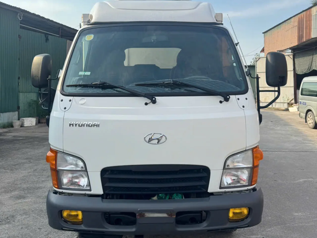 Hyundai New Mighty N250SL thùng lạnh đời 2022 - ảnh 3