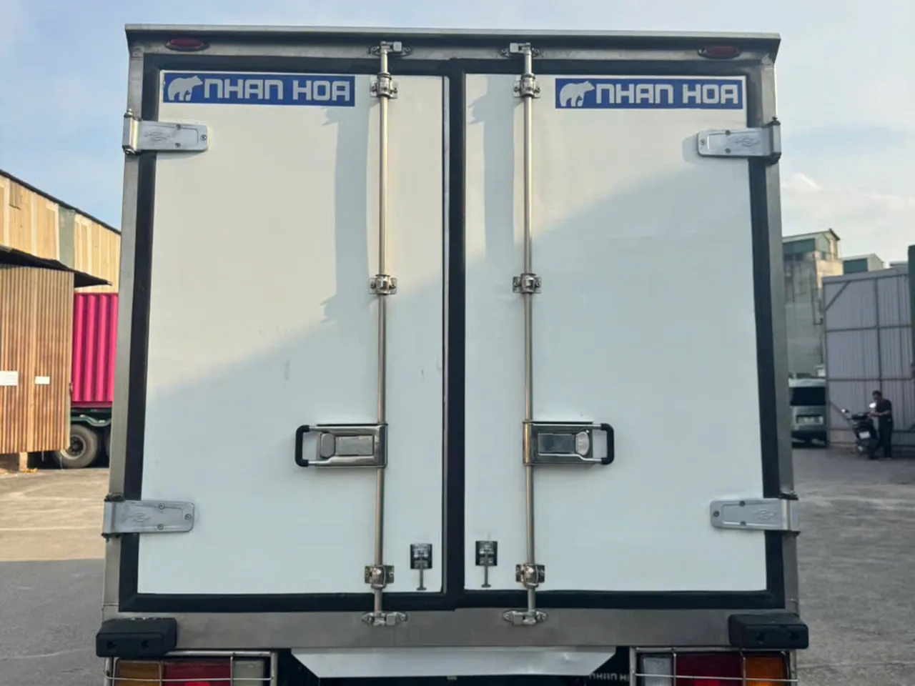 Hyundai New Mighty N250SL thùng lạnh đời 2022 - ảnh 4