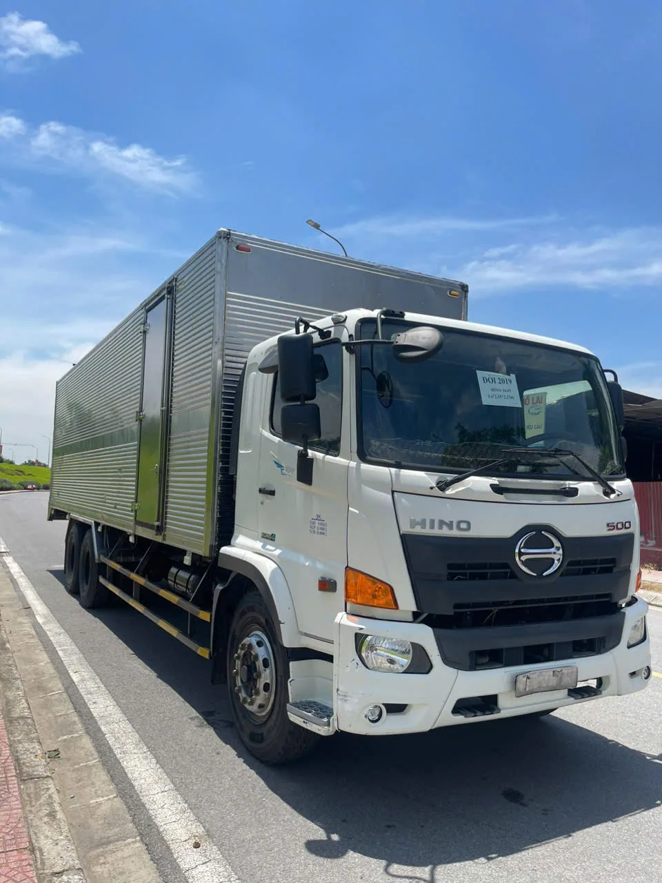 Hino 500 FL8 thùng kín đời 2019