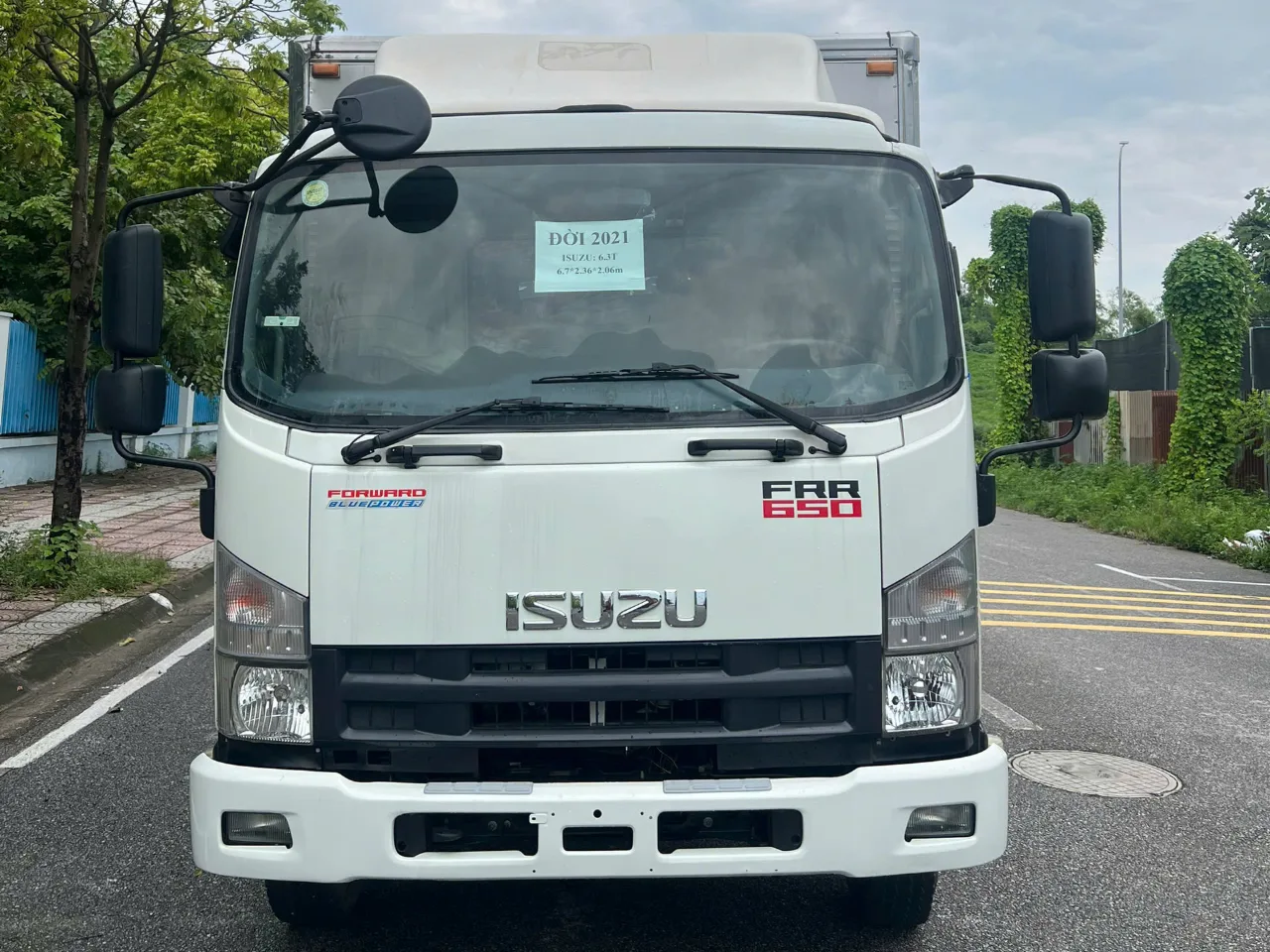 Isuzu FRR 650 thùng kín đời 2021 - ảnh 2