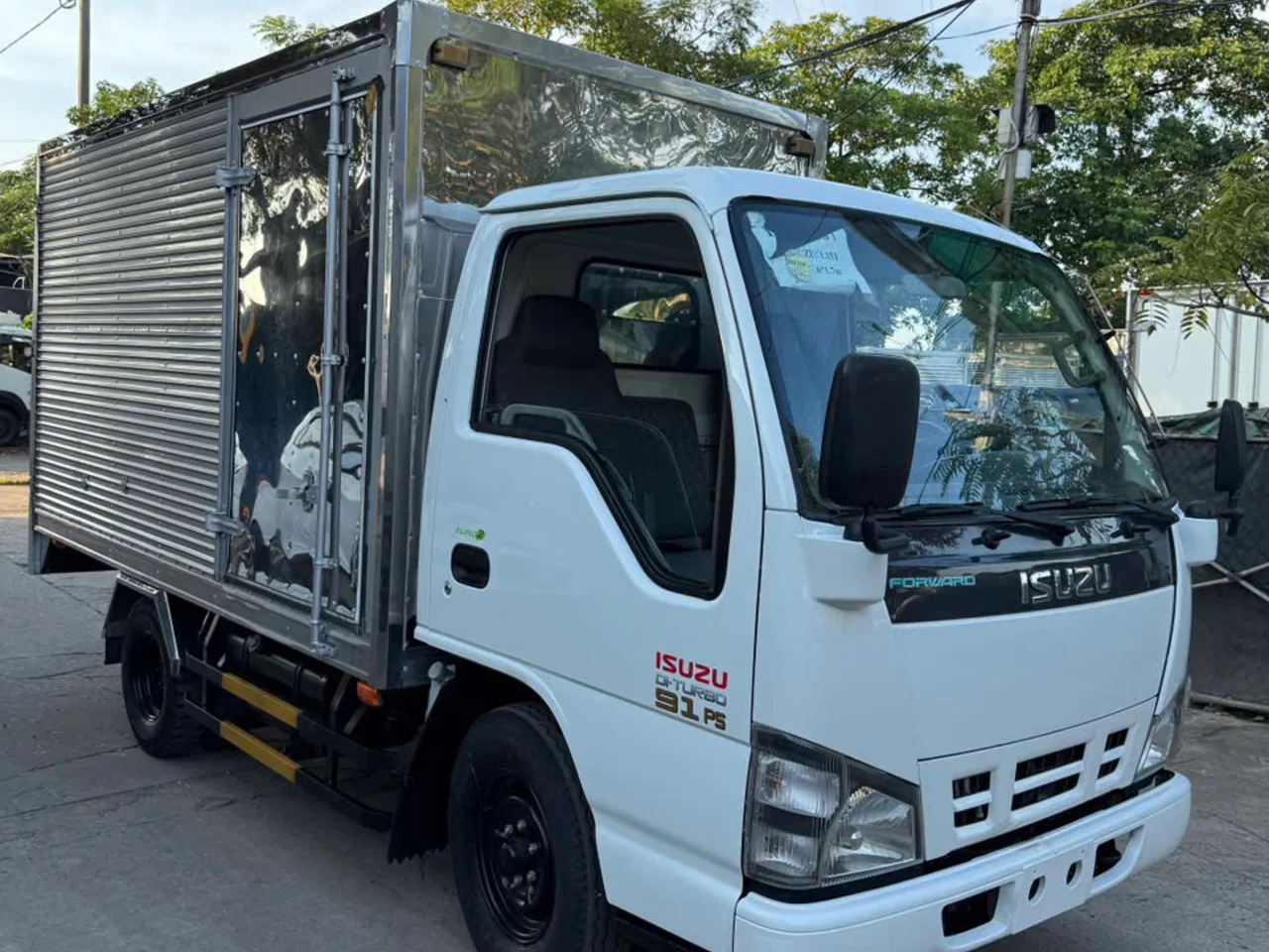 Isuzu NHR thùng kín đời 2007