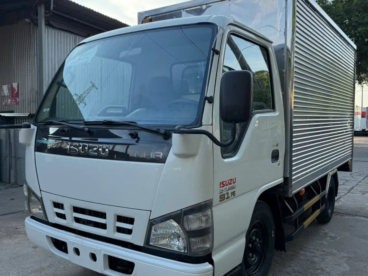 Isuzu NHR thùng kín đời 2007 - ảnh 3