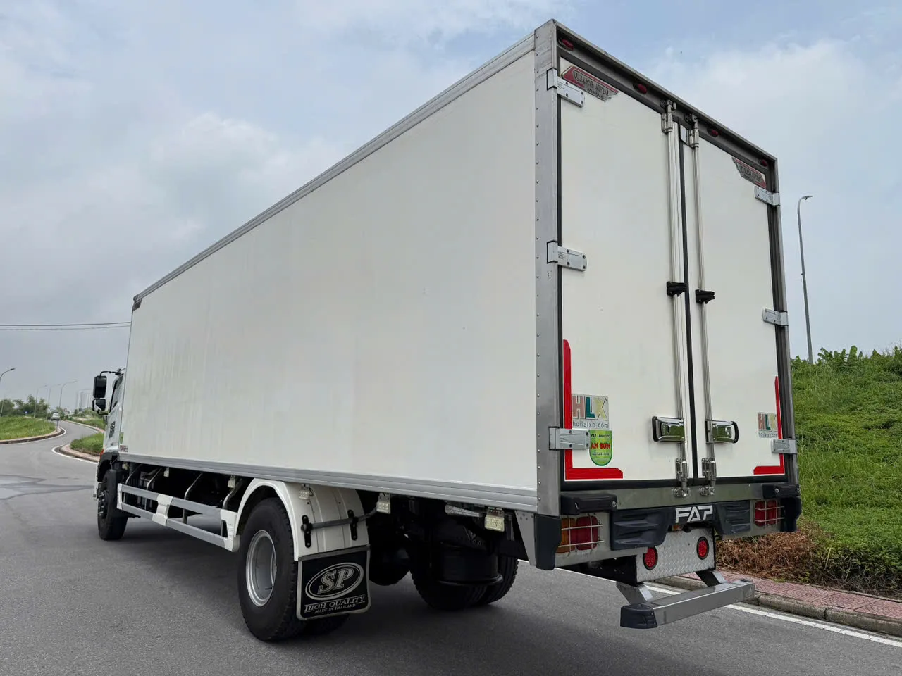 Hino FG8 thùng lạnh đời 2023 - ảnh 4