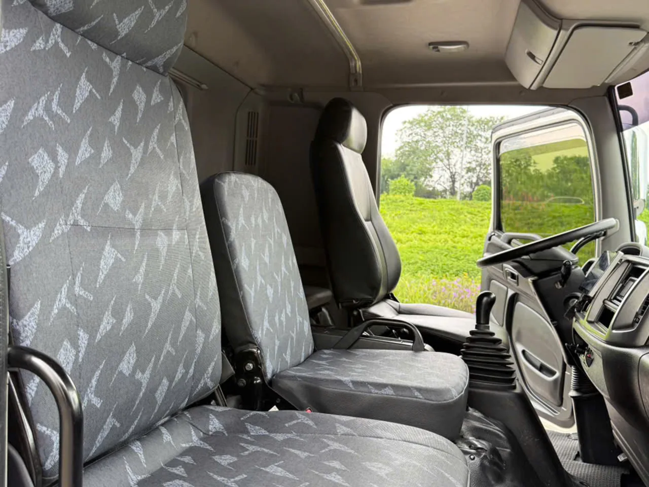 Hino FG8 thùng lạnh đời 2023 - ảnh 13