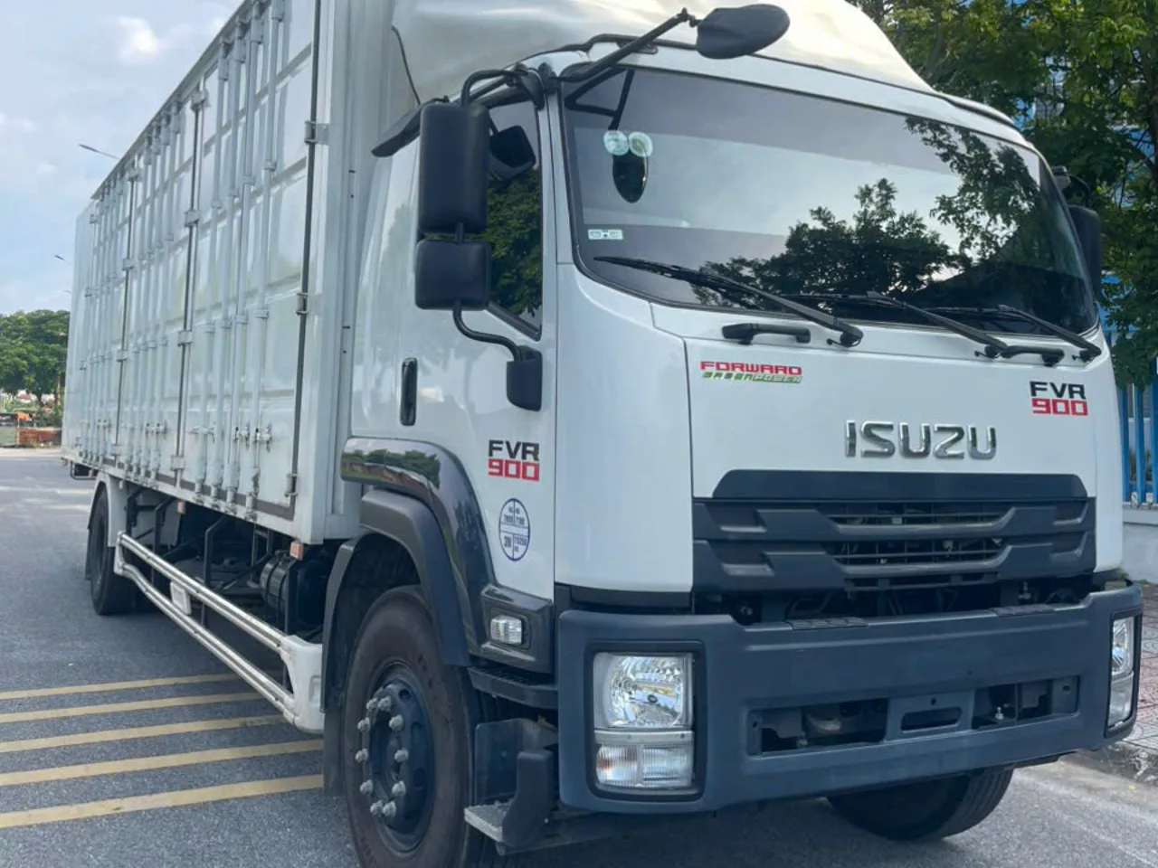Isuzu FVR34 Thùng kín