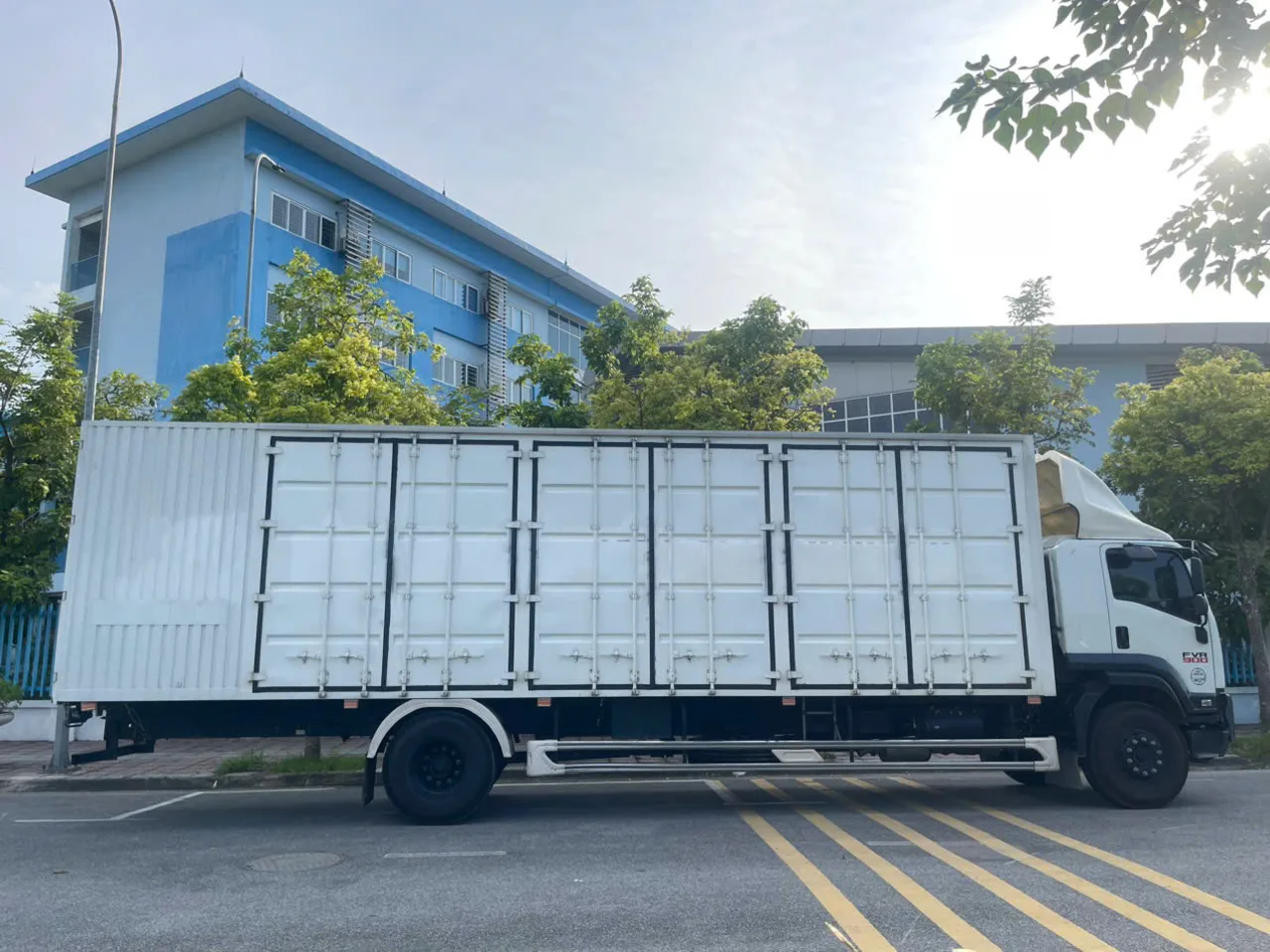 Isuzu FVR 900 xe chuyên dụng đời 2024 - ảnh 2