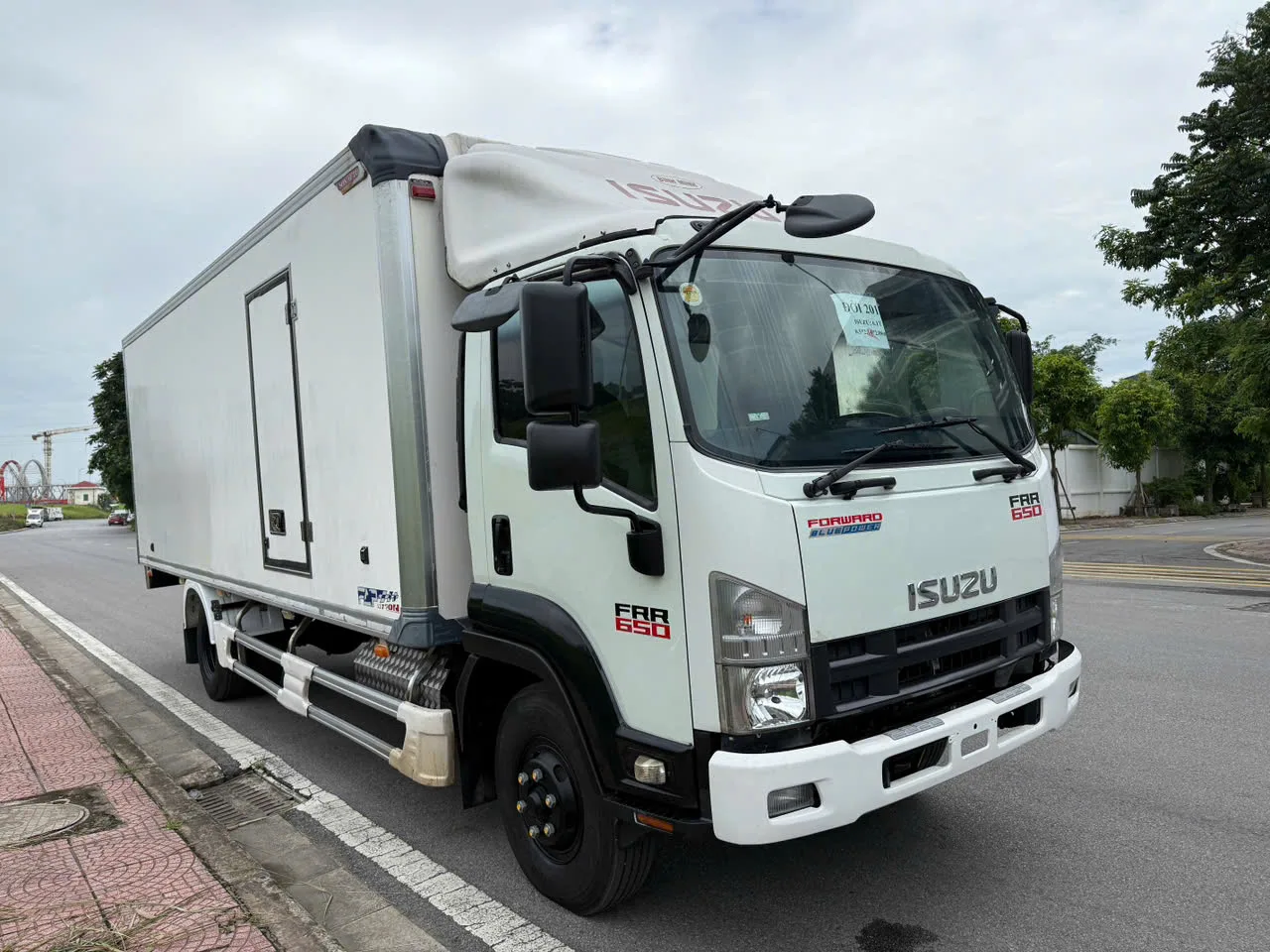 Isuzu FRR 650 thùng bảo ôn đời 2018