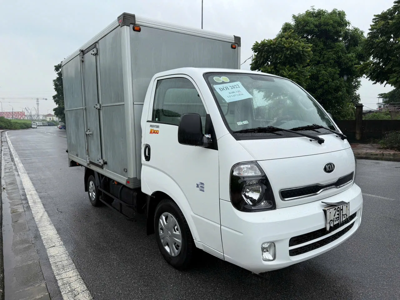 Kia K200 thùng kín đời 2022