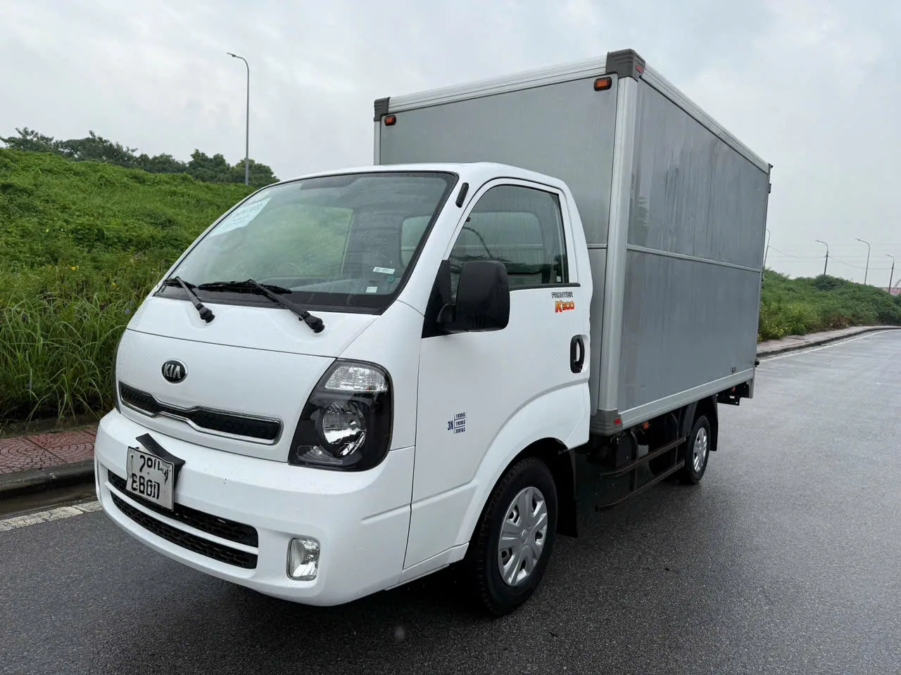 Kia K200 thùng kín đời 2022 - ảnh 3