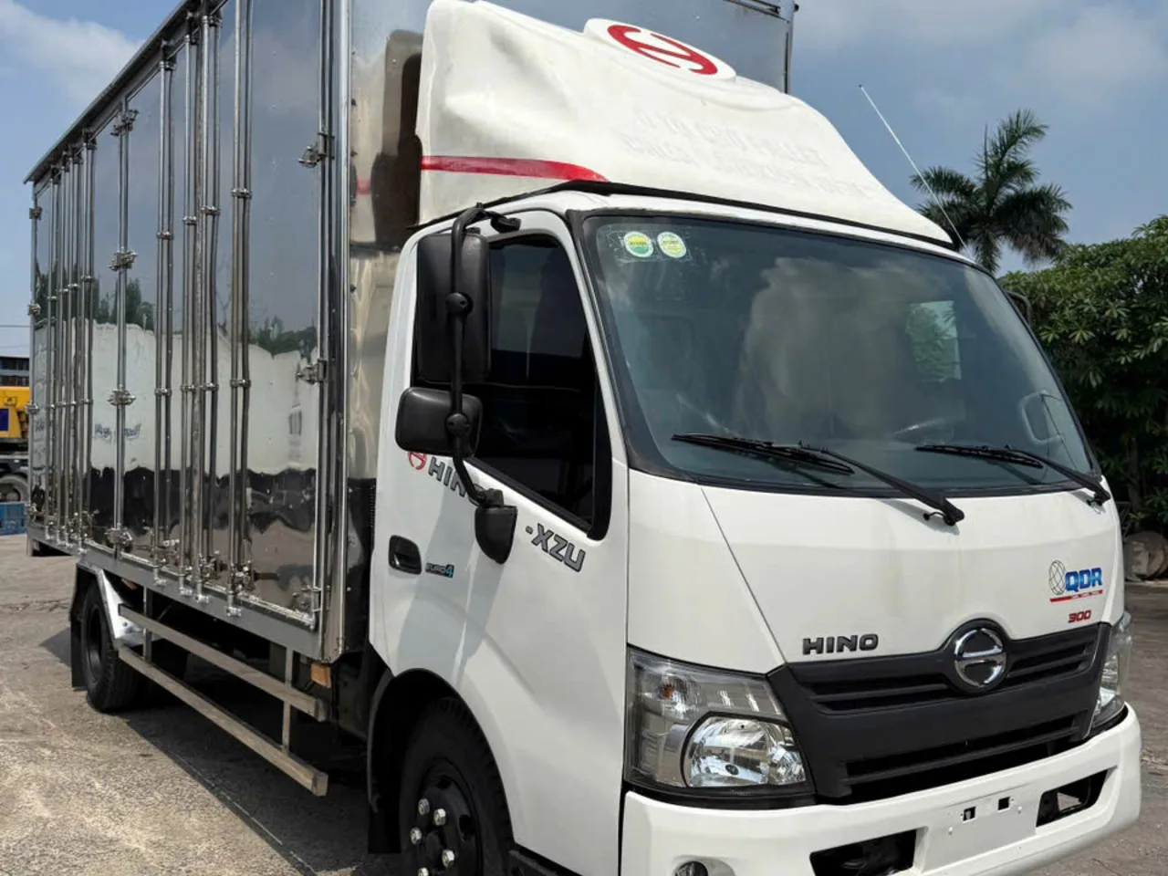 Hino đang có tại Thắng Cảnh Auto