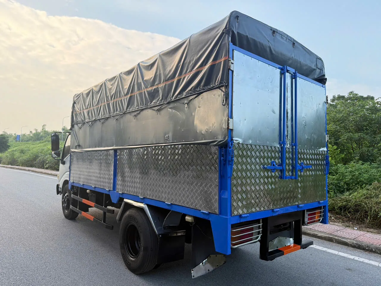 Hino QDR 300 mui bạt đời 2016 - ảnh 6