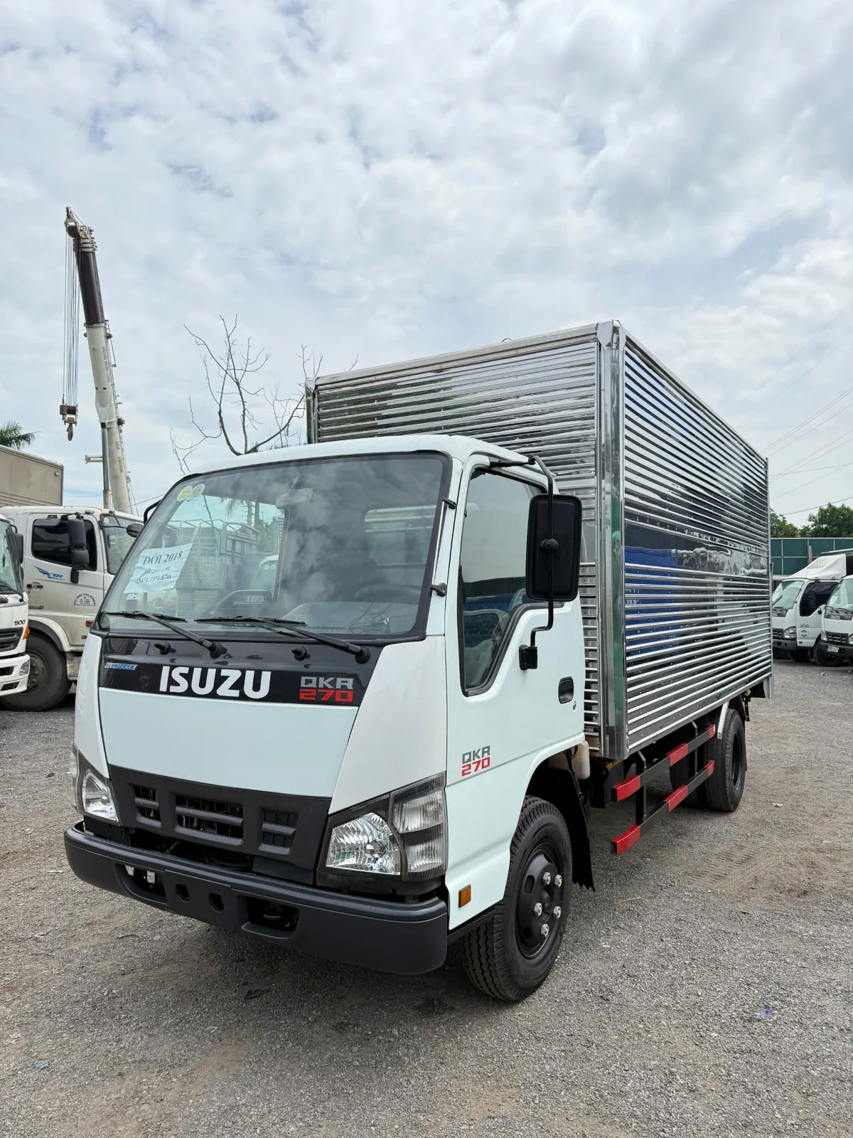 Isuzu QKR 270 thùng kín đời 2018 - xe số 1