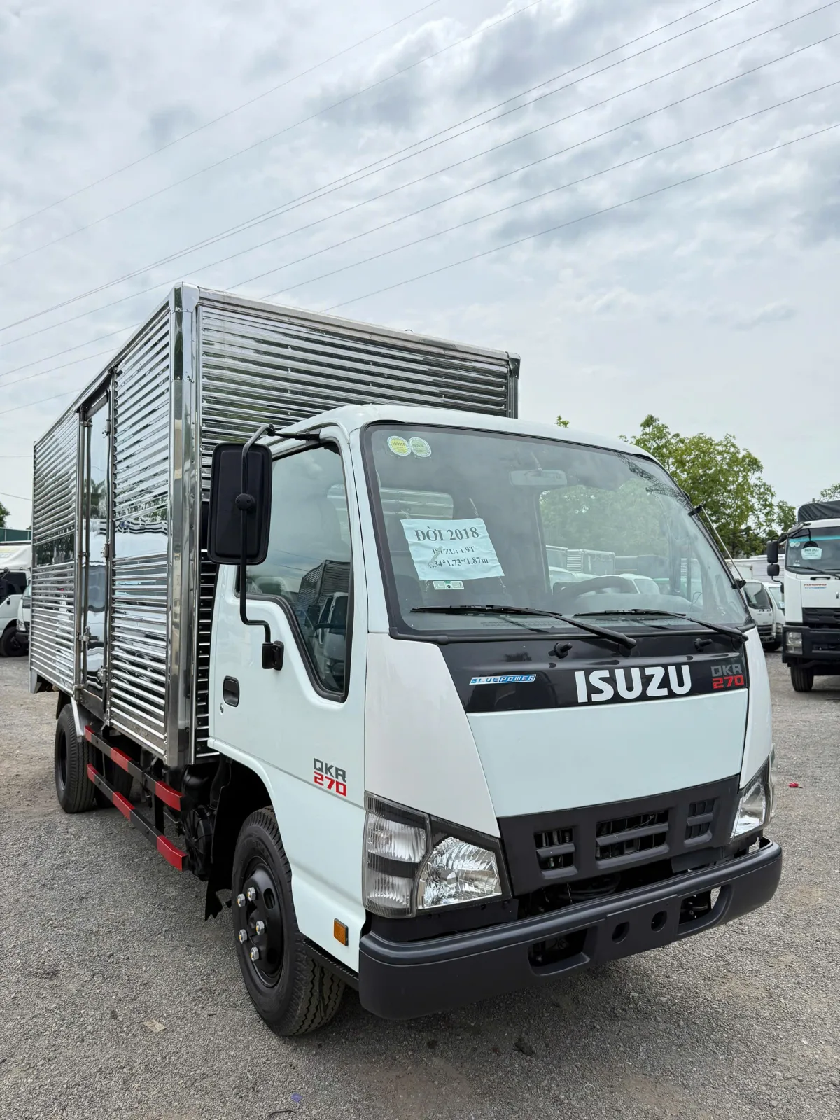 Isuzu QKR 270 thùng kín đời 2018 - xe số 1 - ảnh thu nhỏ 2