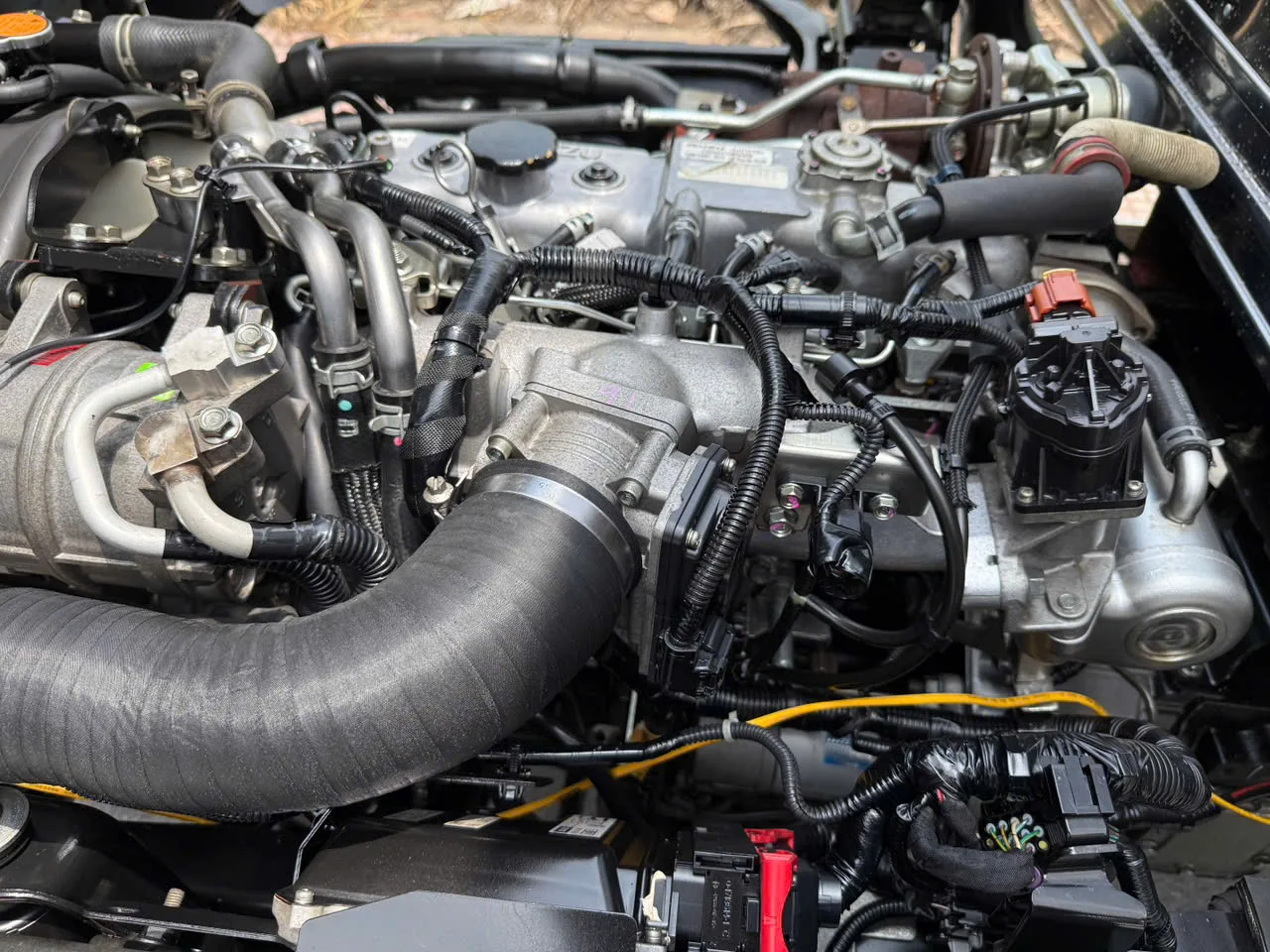 Isuzu QKR 210 thùng kín đời 2022 - ảnh thu nhỏ 8