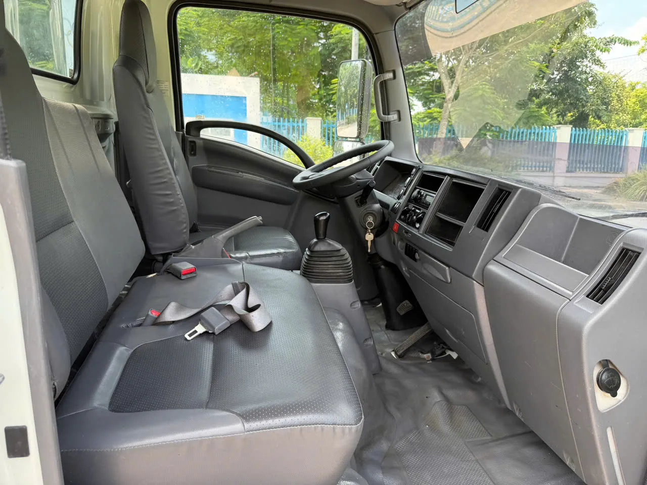 Isuzu QKR 210 thùng kín đời 2022 - ảnh thu nhỏ 10