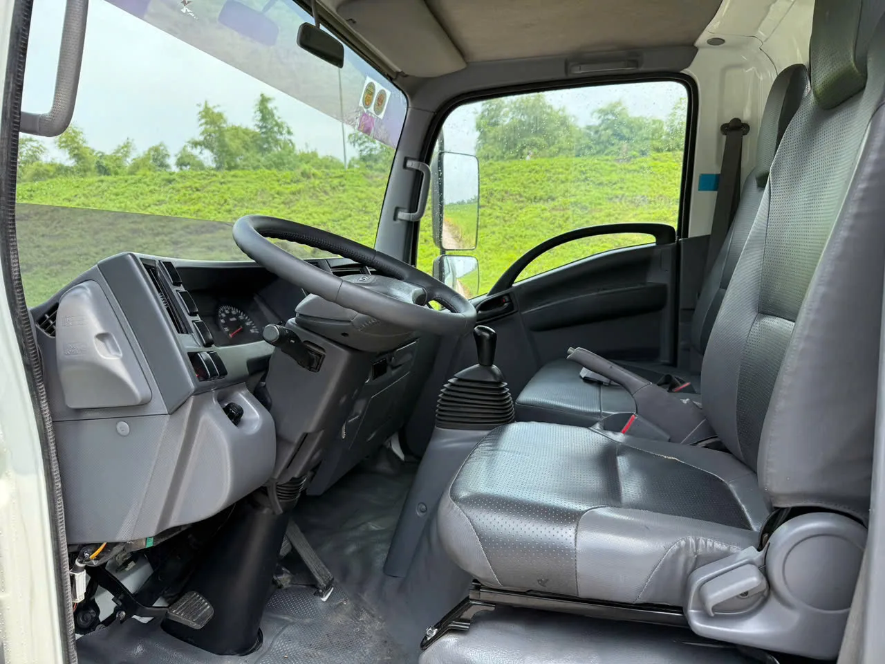 Isuzu QKR 210 thùng kín đời 2022 - ảnh thu nhỏ 11