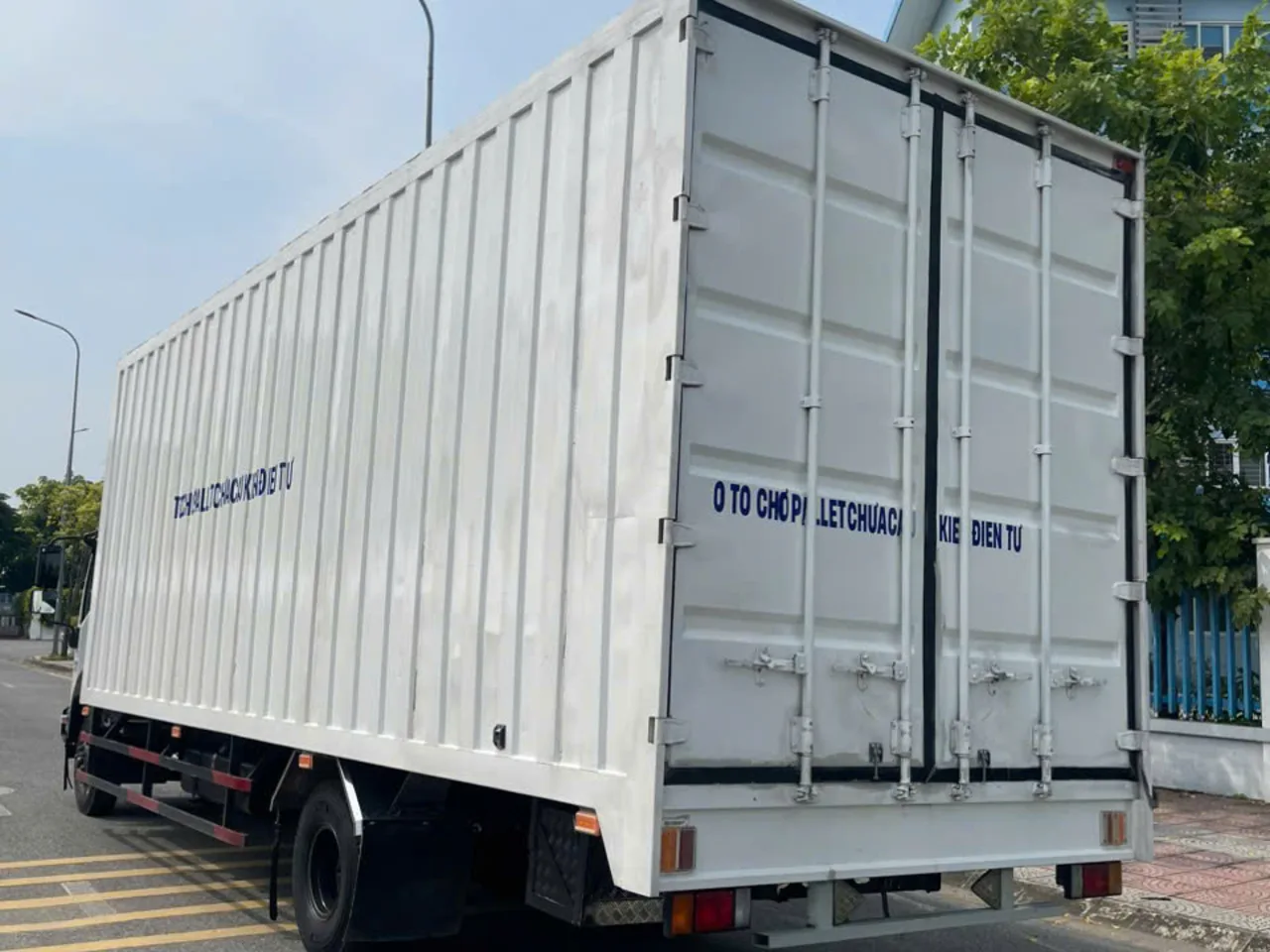 Isuzu FRR 650 xe chuyên dụng đời 2024 - ảnh 4
