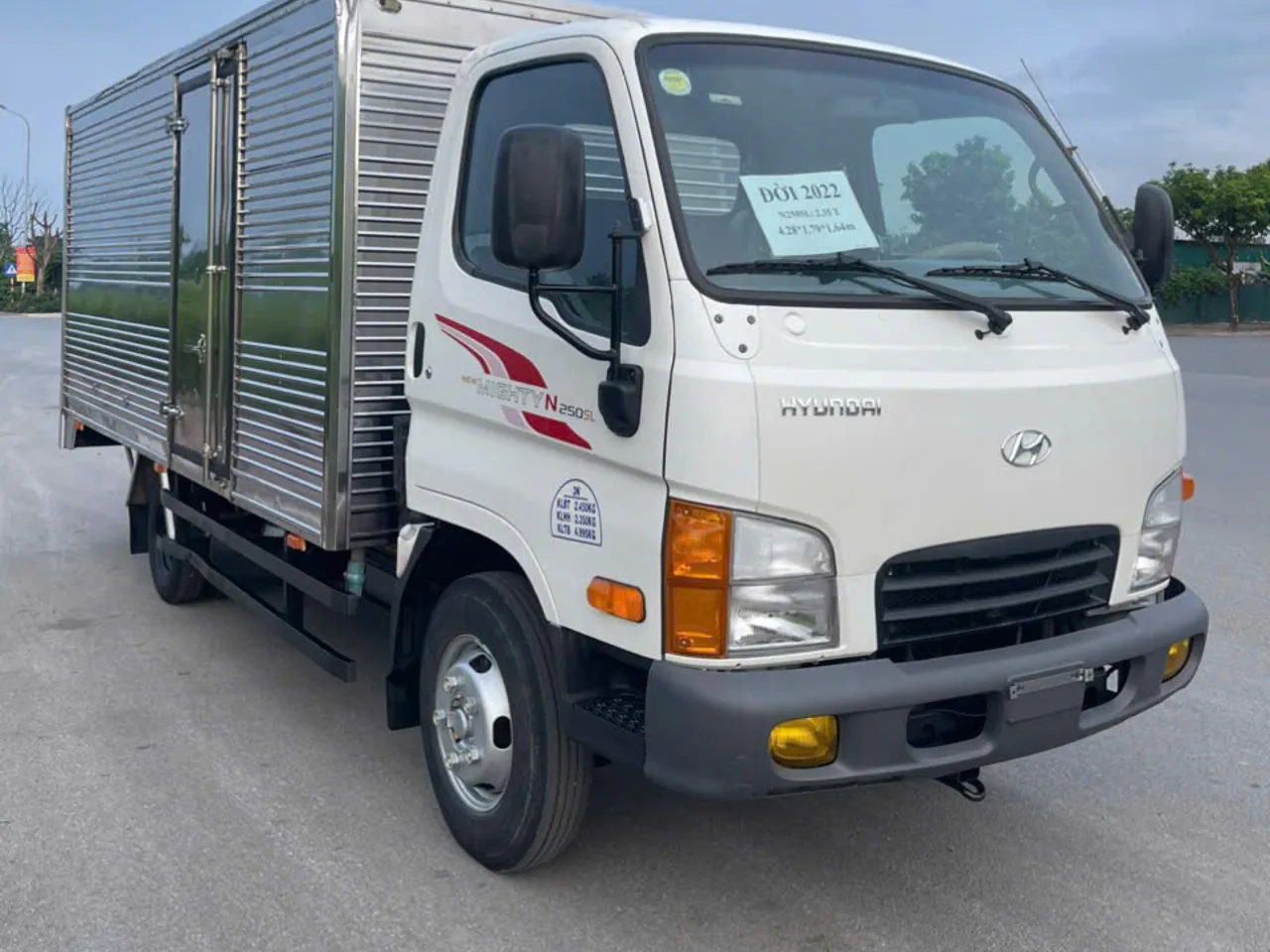 Hyundai New Mighty N250SL thùng kín đời 2022