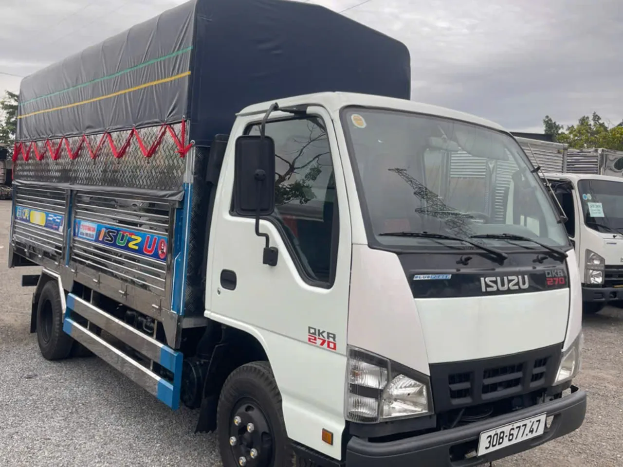 Isuzu QKR 270 mui bạt đời 2019