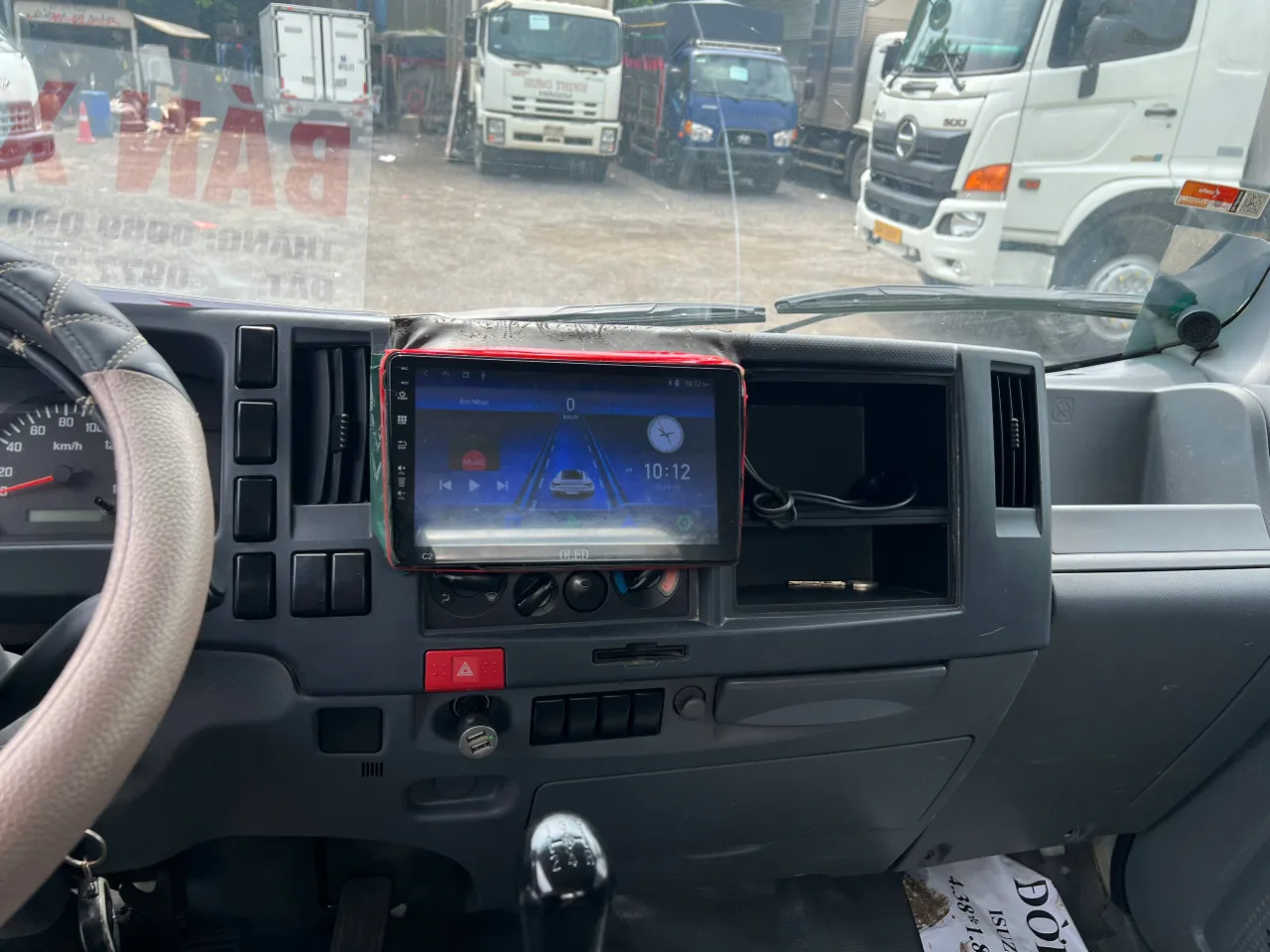 Isuzu QKR 210 thùng kín đời 2022 - ảnh thu nhỏ 8