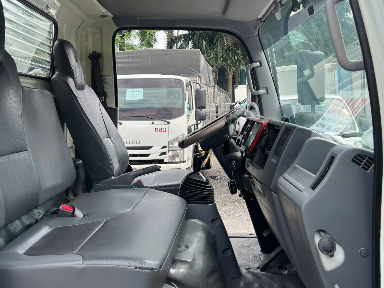 Isuzu QKR 210 thùng kín đời 2022 - ảnh thu nhỏ 9