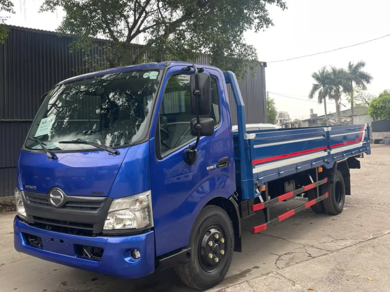 Hino 300 thùng lửng đời 2020 - ảnh 3