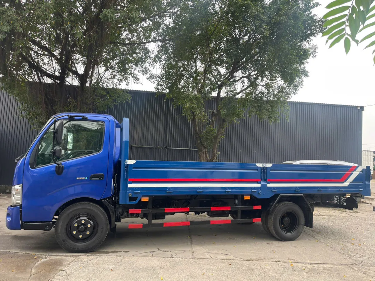 Hino 300 thùng lửng đời 2020 - ảnh 6