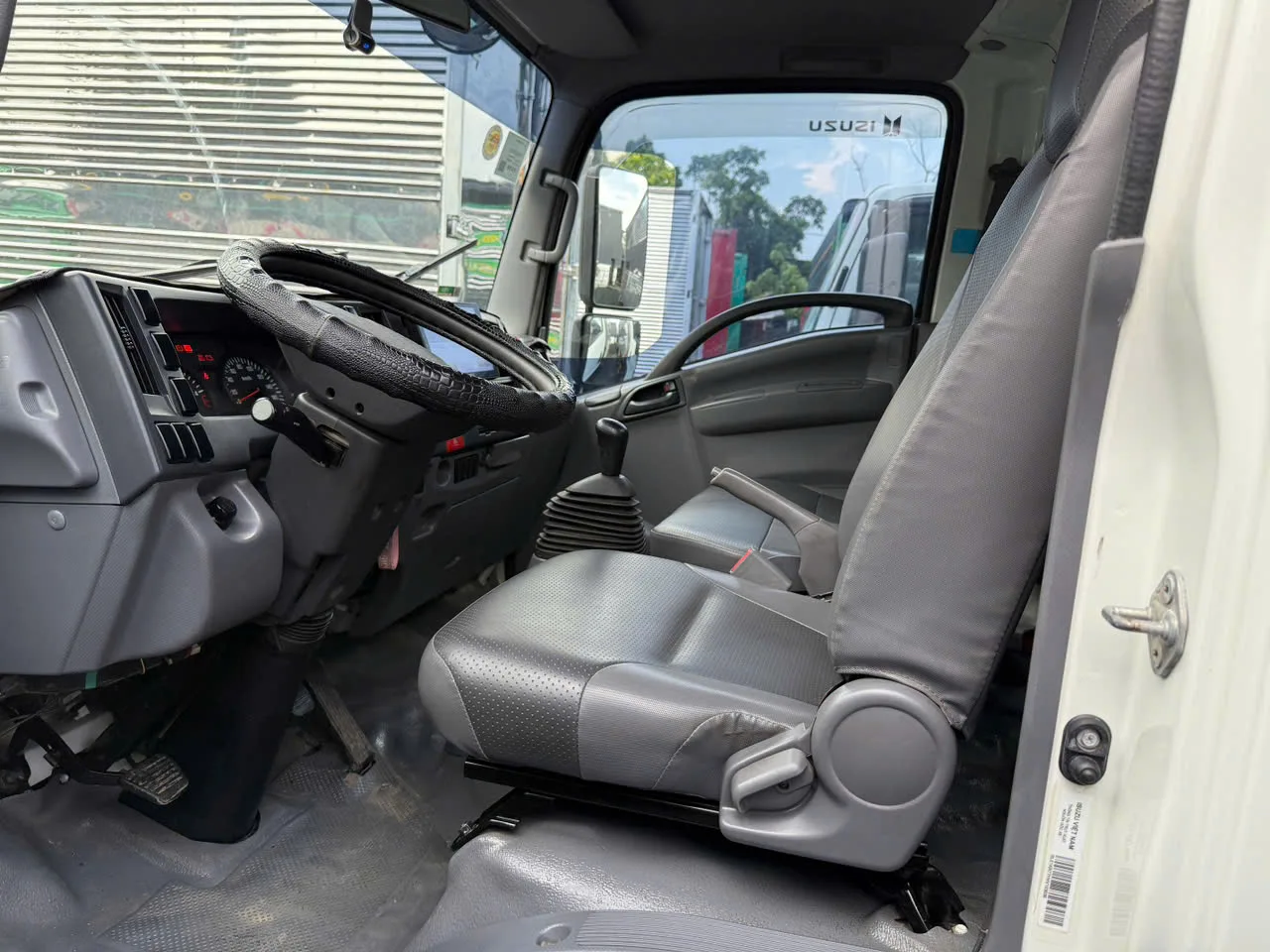 Isuzu QKR 270 thùng kín đời 2022 - ảnh thu nhỏ 7