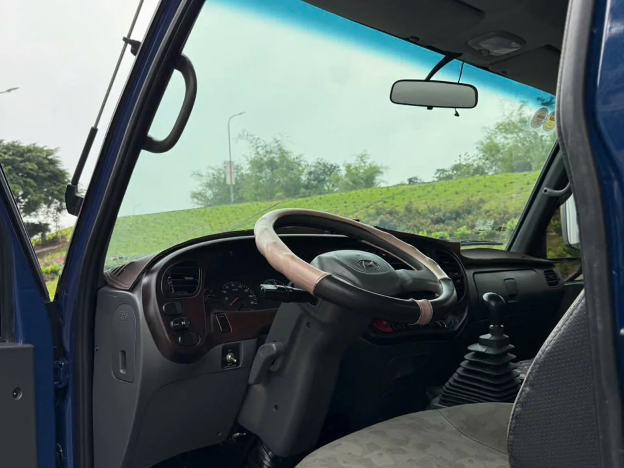 Hyundai New Mighty 110SP thùng kín đời 2023 - ảnh thu nhỏ 12