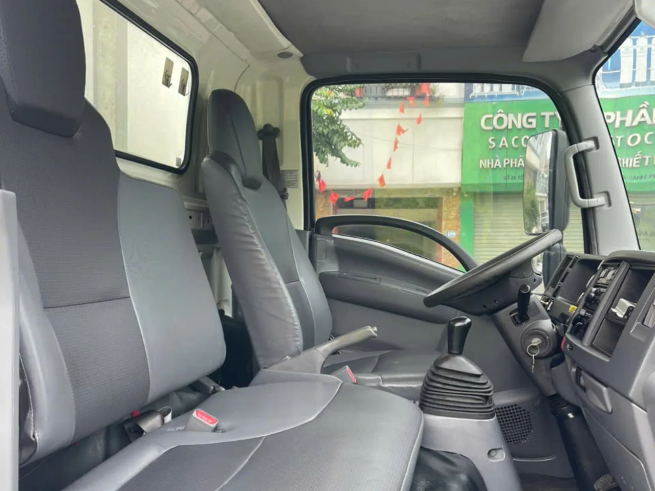 Isuzu QKR 210 thùng lạnh đời 2022 - ảnh 8