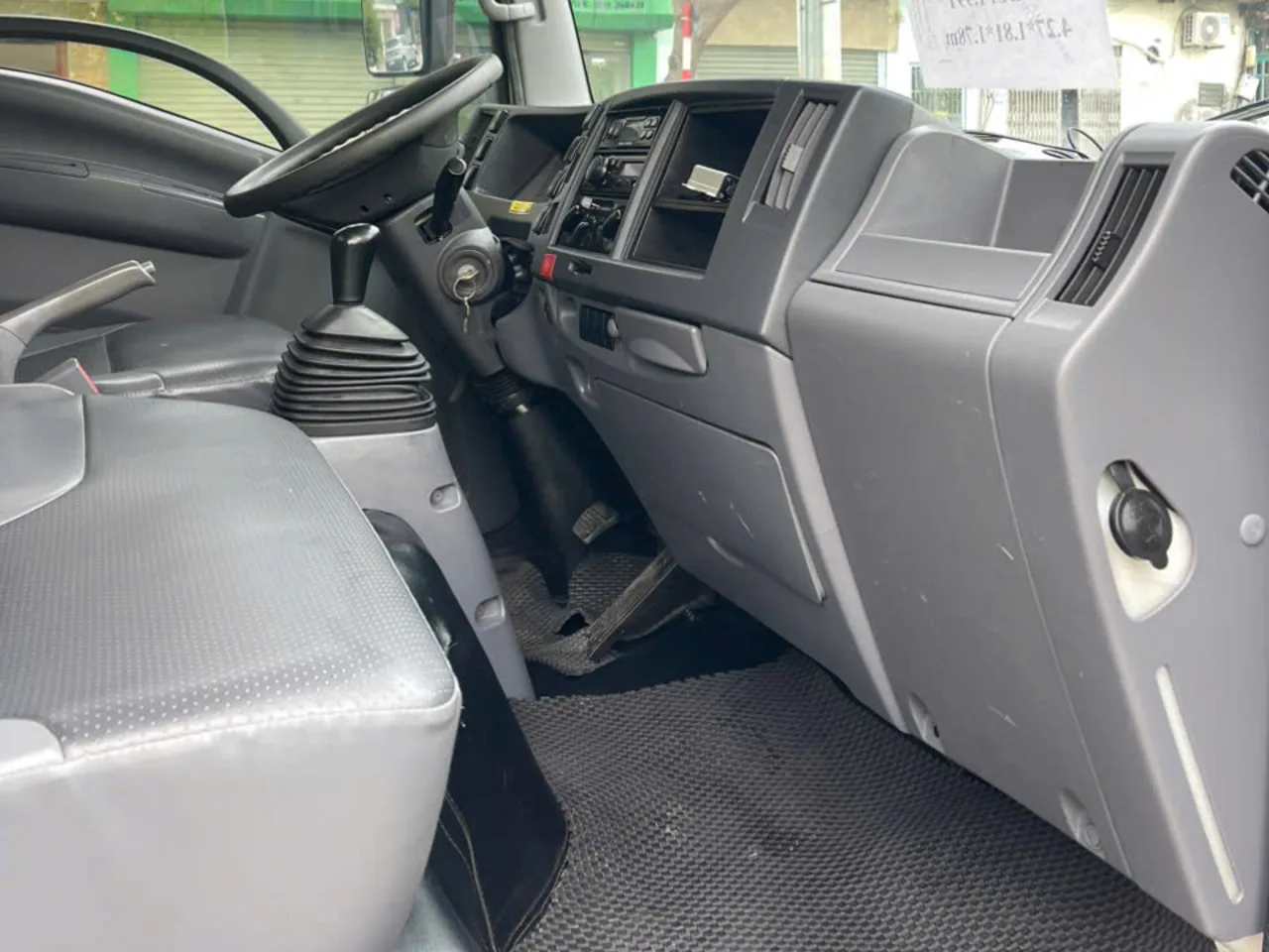 Isuzu QKR 210 thùng lạnh đời 2022 - ảnh 9