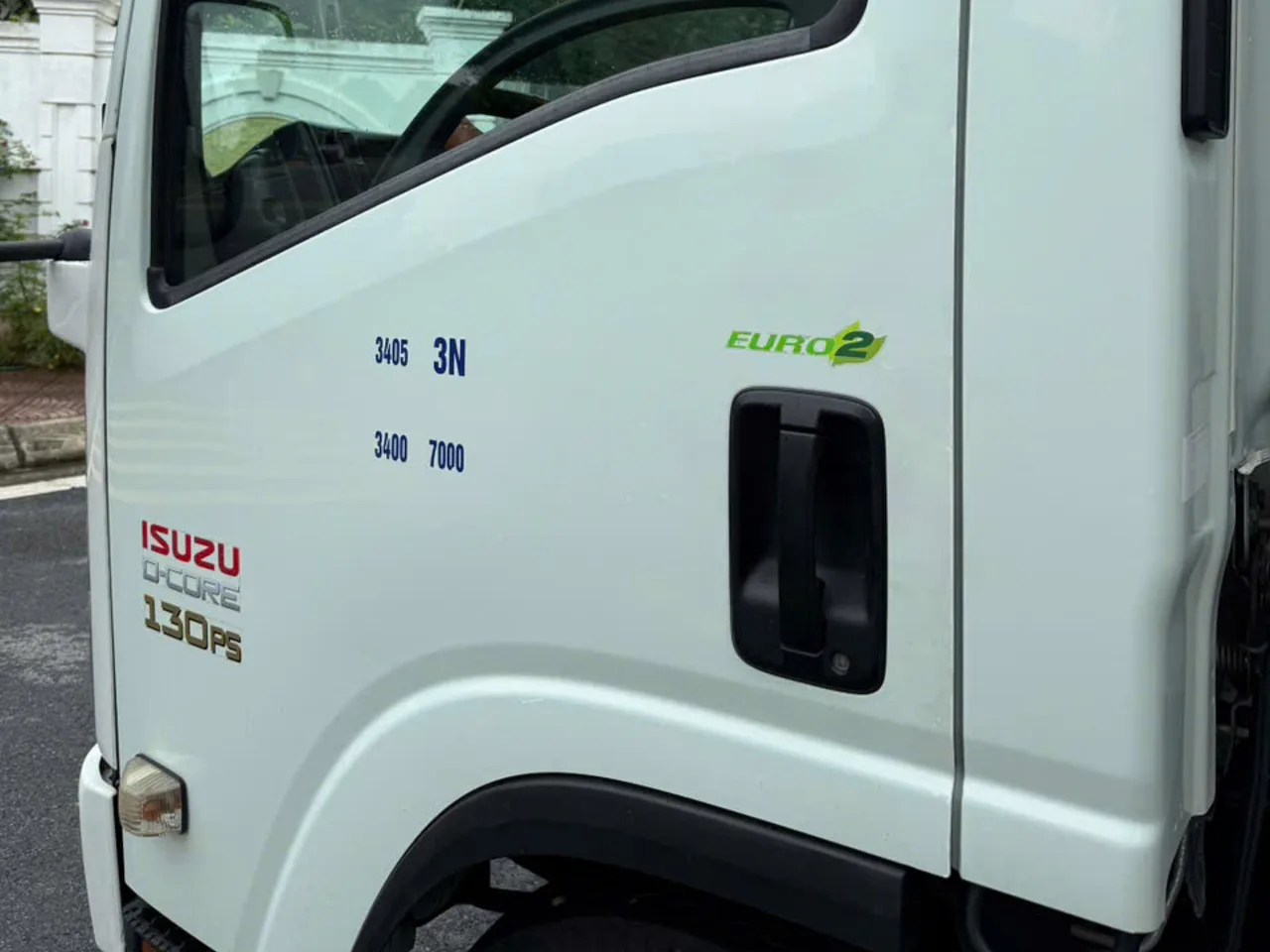Isuzu NPR thùng kín đời 2015 - ảnh 7