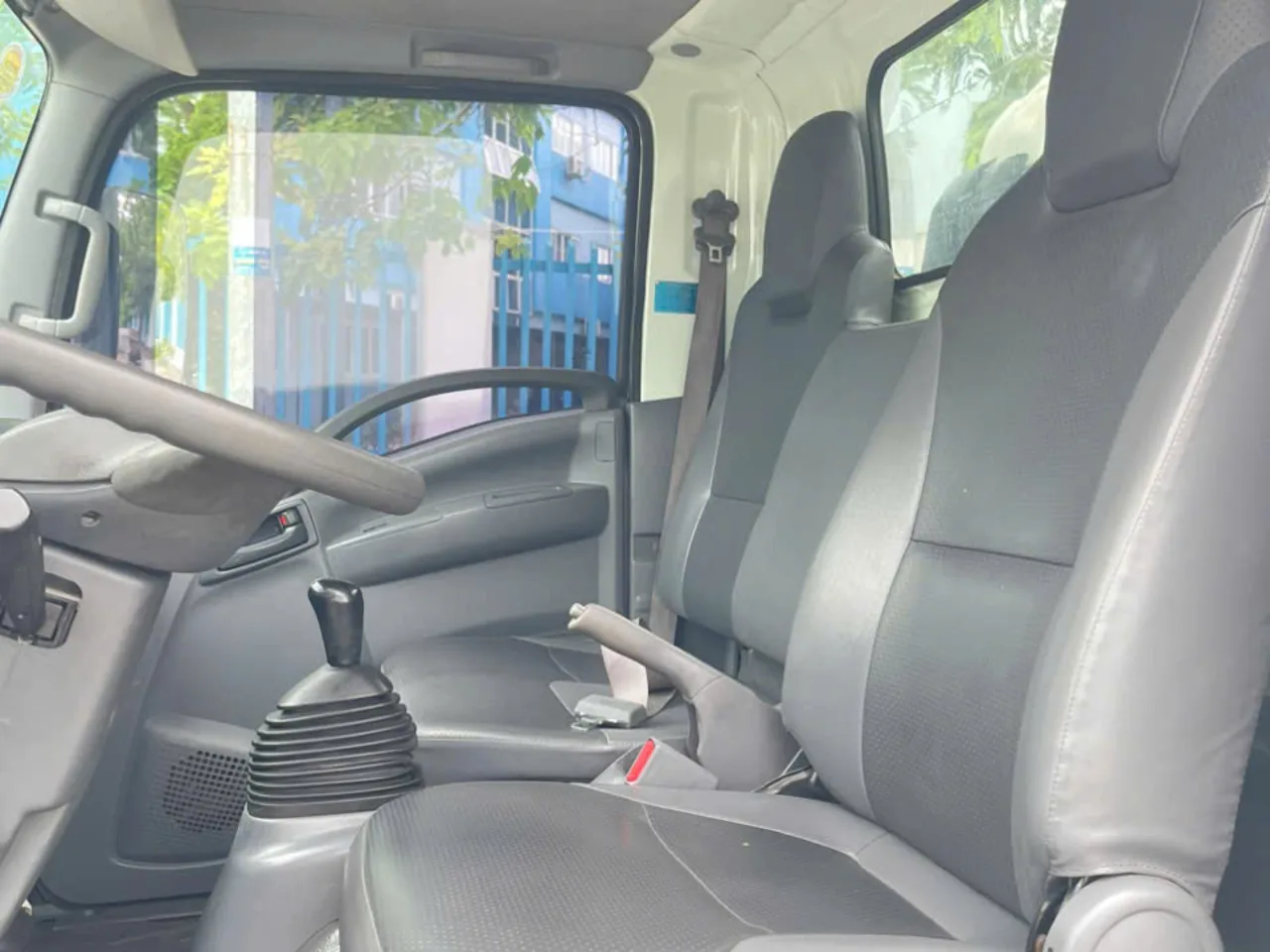 Isuzu QKR 210 thùng kín đời 2022 - ảnh thu nhỏ 8