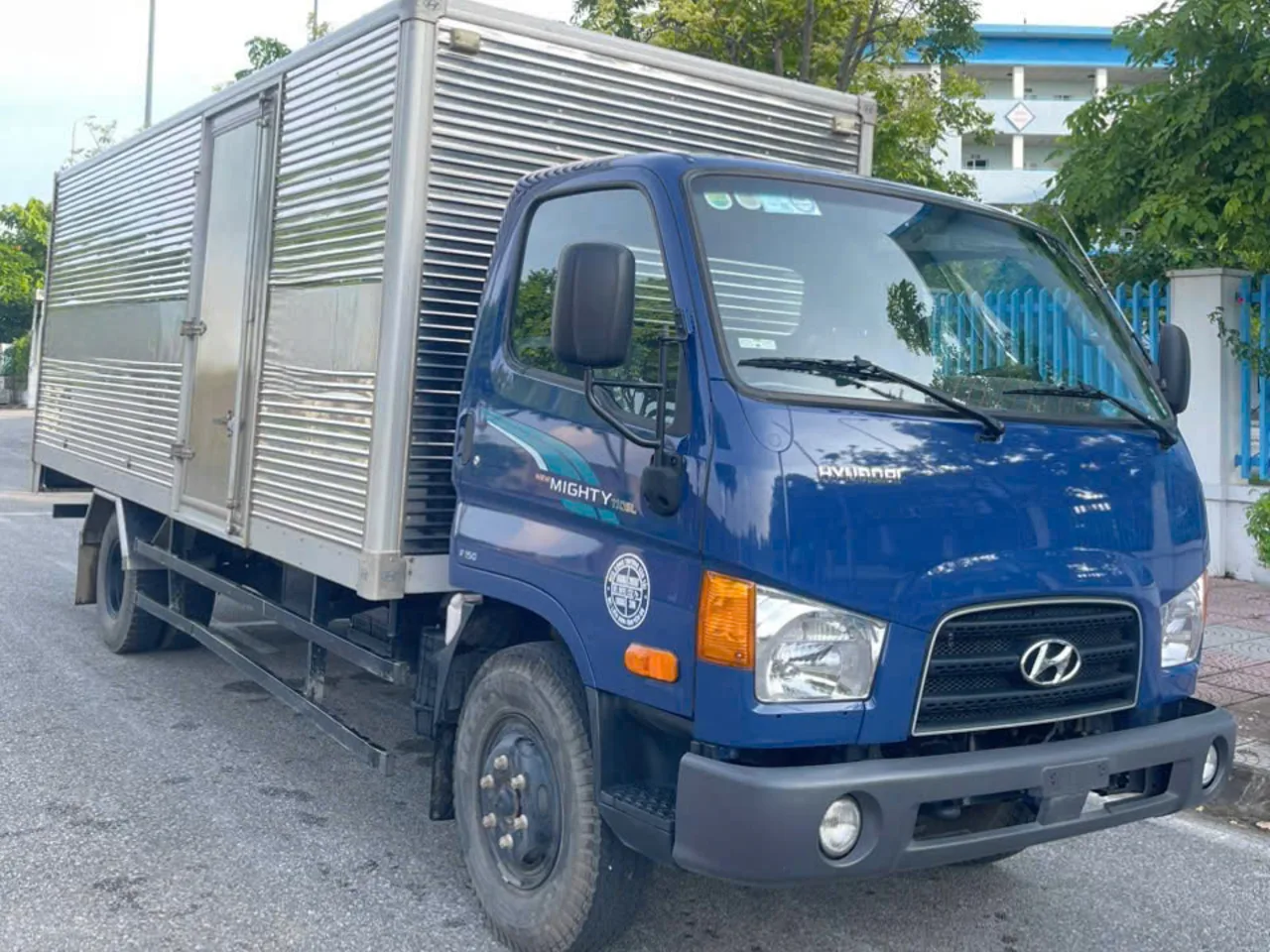 Hyundai NewMighty 110SL thùng kín đời 2024