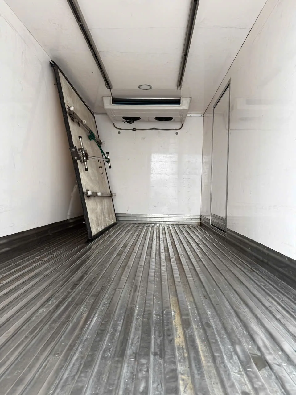 Isuzu QKR 270 thùng lạnh đời 2022 - ảnh thu nhỏ 7