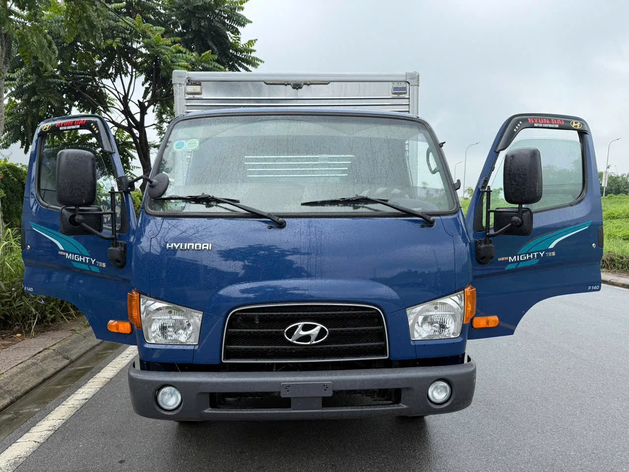 Hyundai New Mighty 75S thùng kín đời 2024 - ảnh 2
