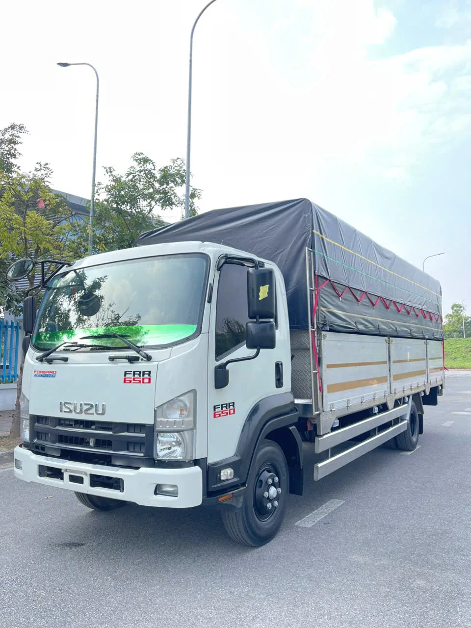 Isuzu FRR 650 mui bạt đời 2022 - ảnh thu nhỏ 2
