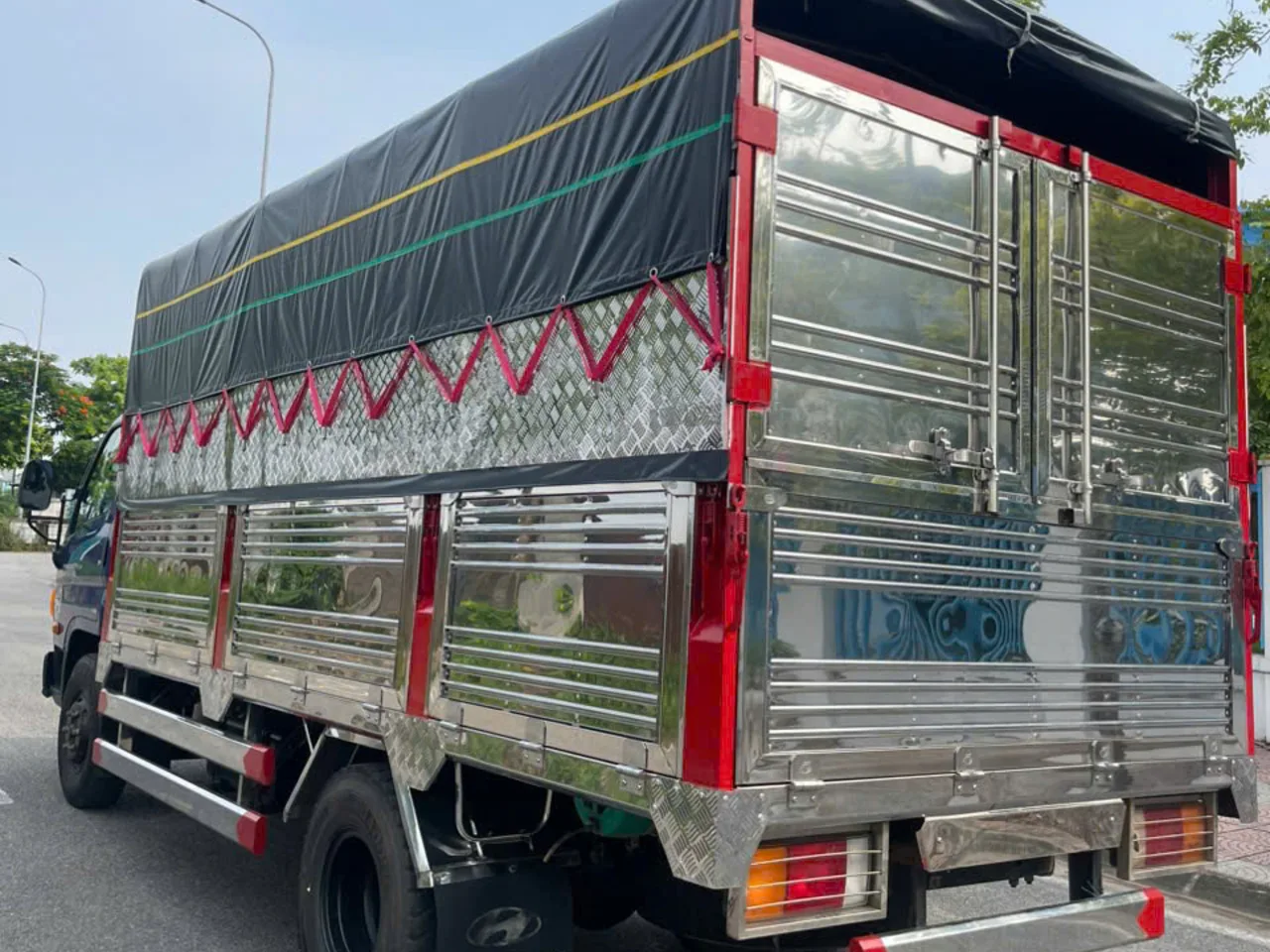 Hyundai 110S mui bạt đời 2022 - ảnh 5