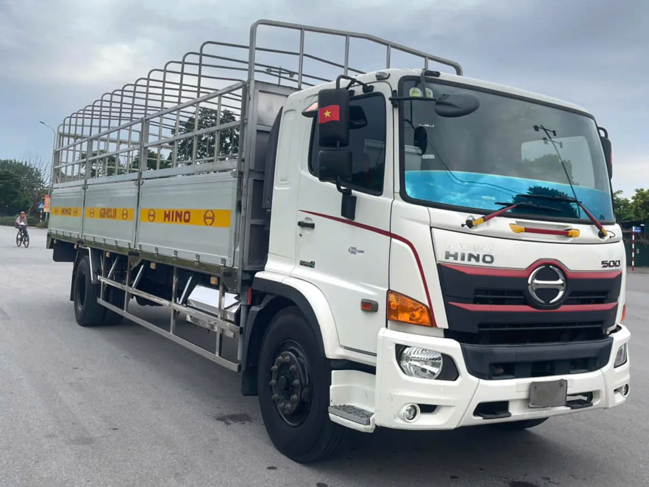 Hino FG8 mui bạt đời 2022