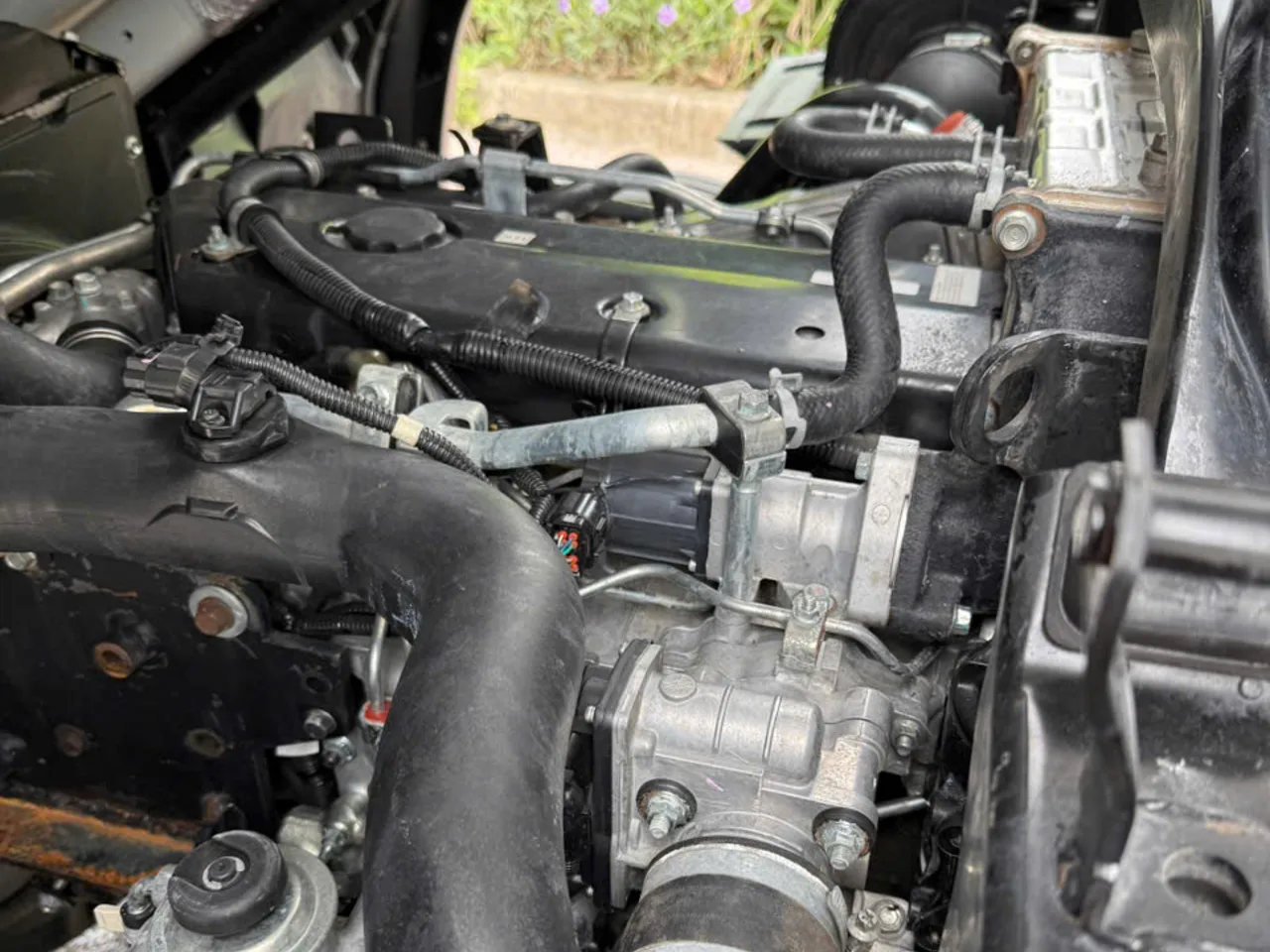 Isuzu FRR 650 thùng lạnh đời 2025 - ảnh 10